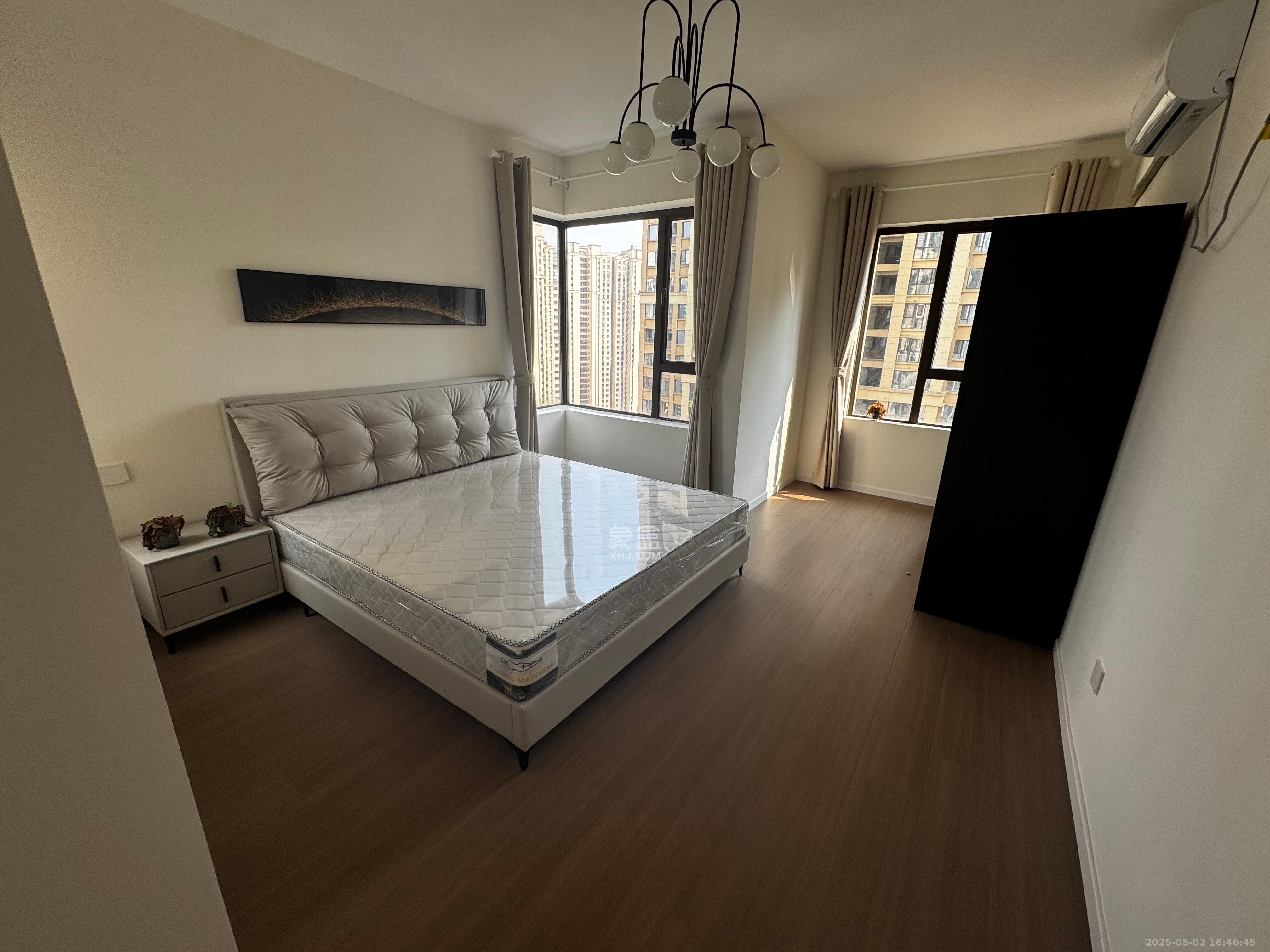 卓越浅水湾  4室2厅2卫    3400.0元/月 卓越浅水湾  4室2厅2卫    3400.0元/月室内图