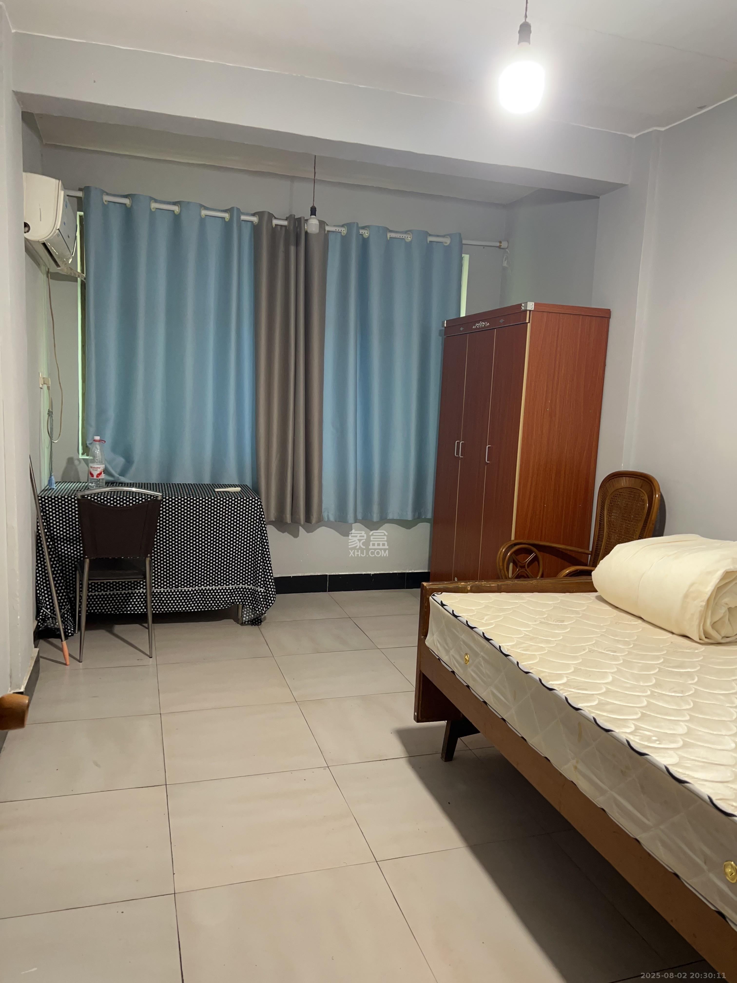 高岭小区  1室1厅1卫    1000.0元/月室内图