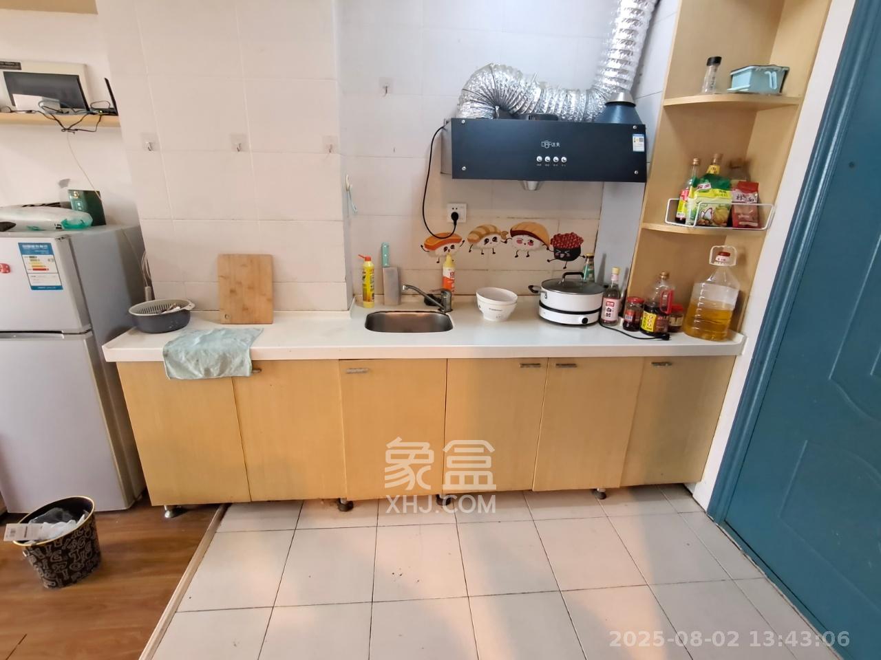 伍家岭生活广场 1室1厅1卫 1300.0元/月 伍家岭生活广场 1室1厅1卫 1300.0元/月室内图