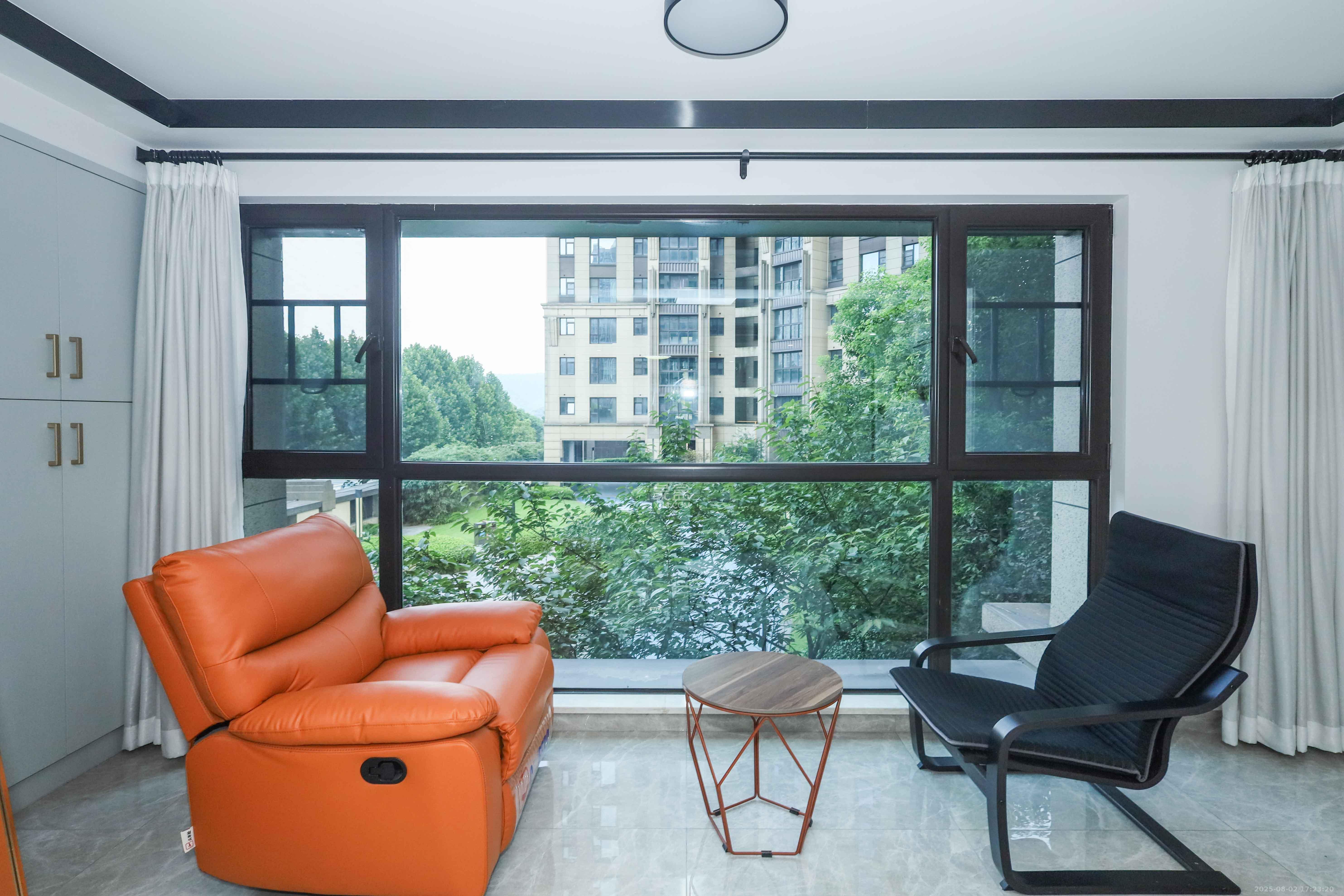 晟通牡丹舸  3室2厅2卫    248.8万 晟通牡丹舸  3室2厅2卫    248.8万阳台