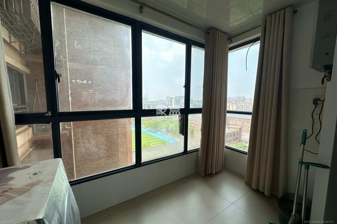 上海城小区  4室2厅2卫    2800.0元/月 上海城小区  4室2厅2卫    2800.0元/月室内图