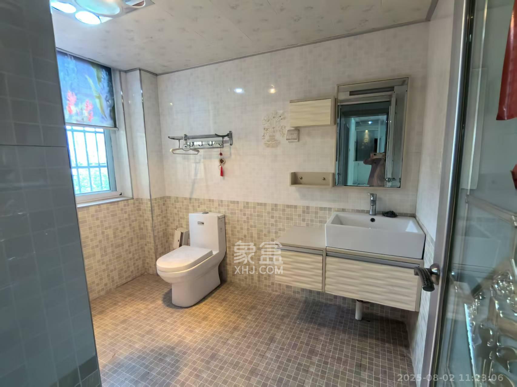 山水印象(愿景想山) 3室2厅2卫 1200.0元/月 山水印象(愿景想山) 3室2厅2卫 1200.0元/月室内图