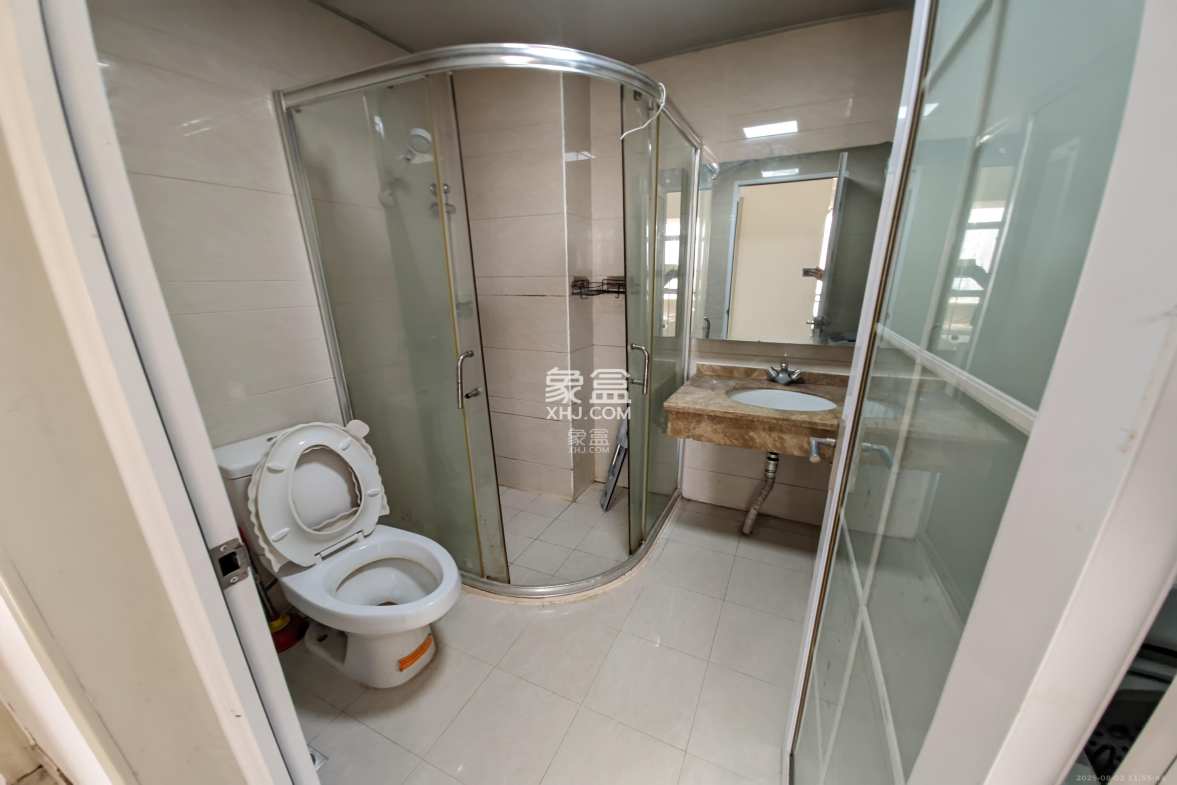 西子一间  2室1厅1卫    2100.0元/月 西子一间  2室1厅1卫    2100.0元/月室内图