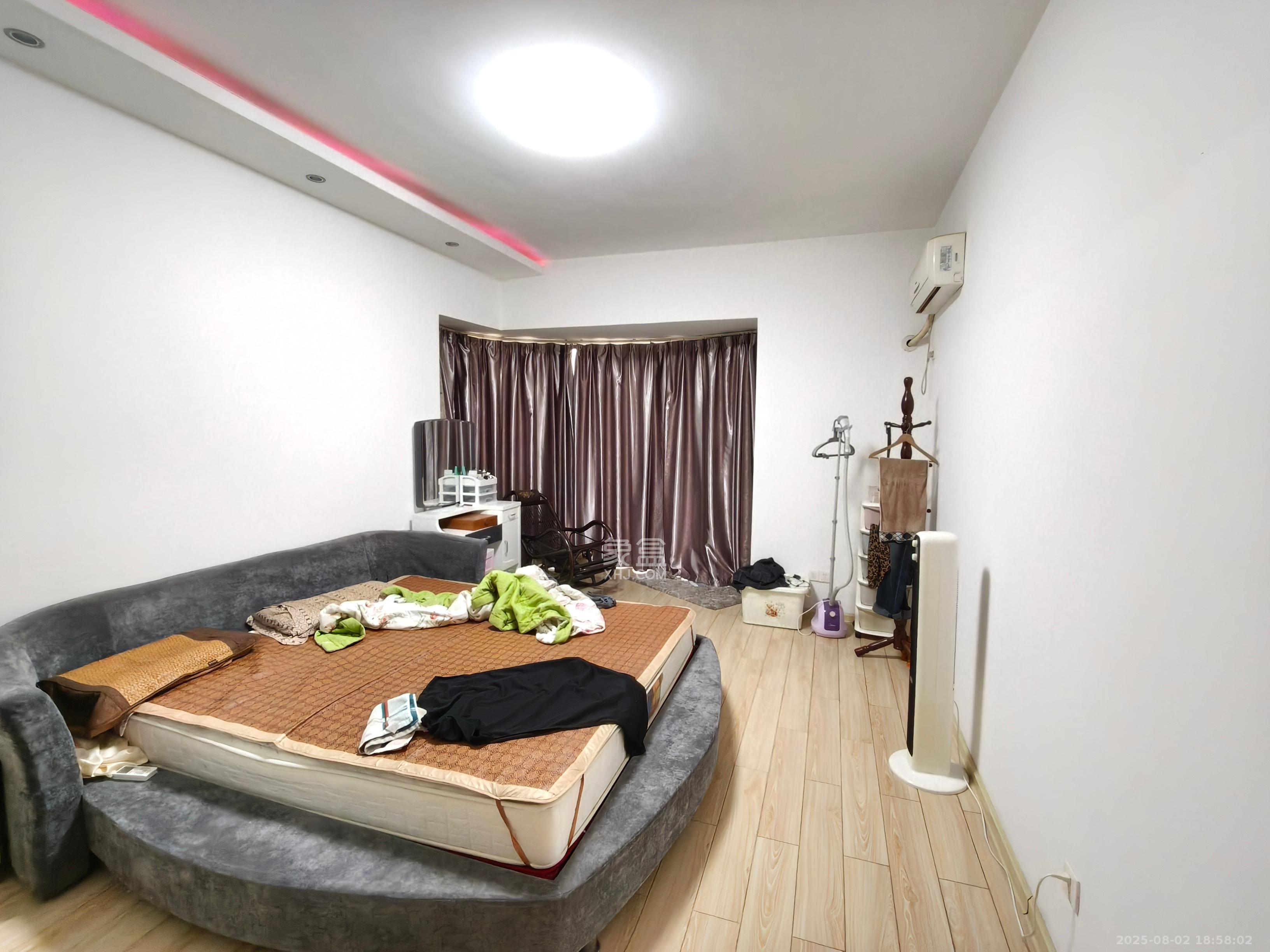 梦网景园 4室2厅2卫 3500.0元/月 梦网景园 4室2厅2卫 3500.0元/月室内图