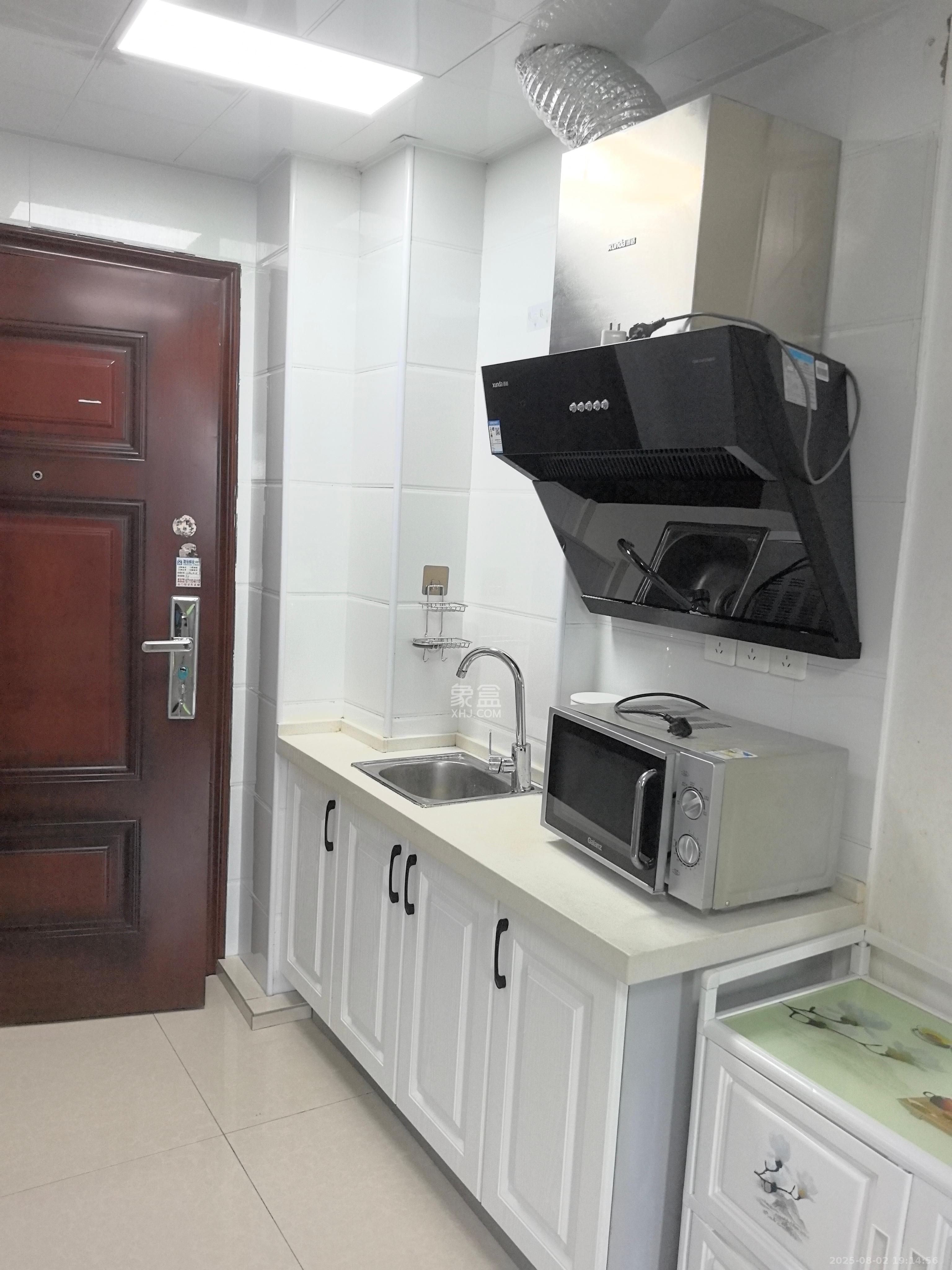 富瑞星座  1室1厅1卫    1200.0元/月 富瑞星座  1室1厅1卫    1200.0元/月室内图