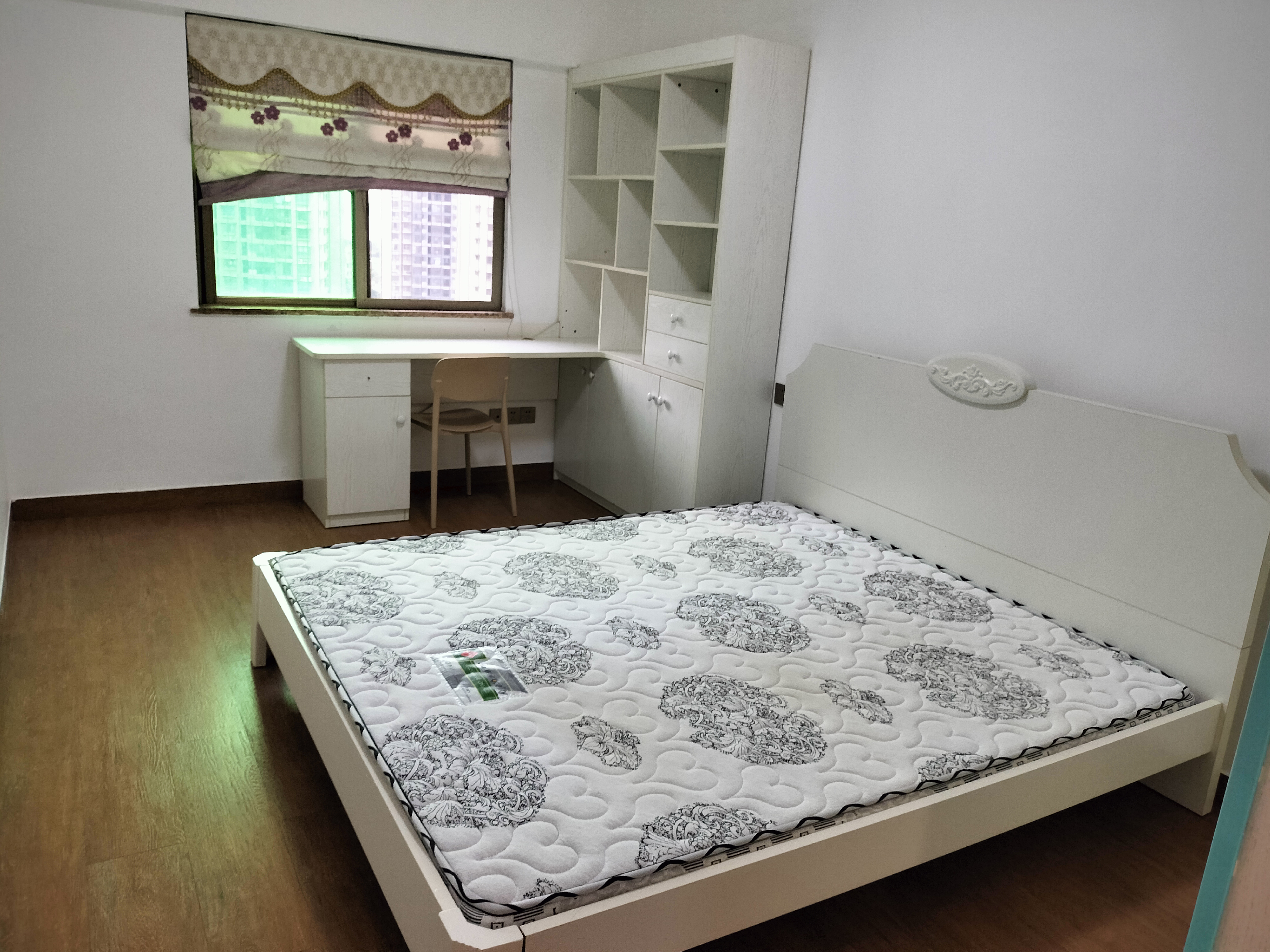 滨江宝恒 3室2厅2卫 2700.0元/月 滨江宝恒 3室2厅2卫 2700.0元/月室内图