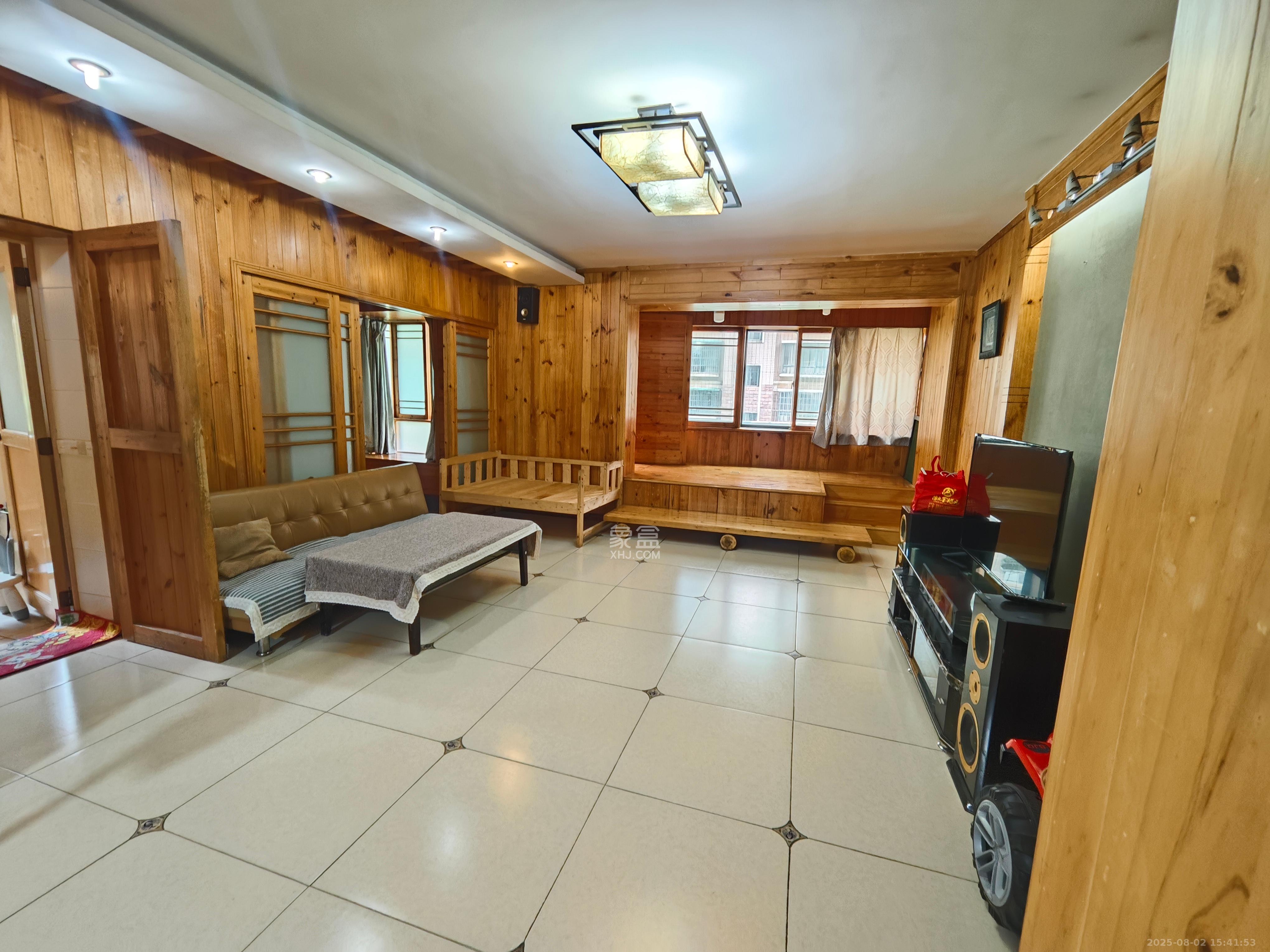 四季阳光花城 2室2厅1卫 3200.0元/月 四季阳光花城 2室2厅1卫 3200.0元/月室内图