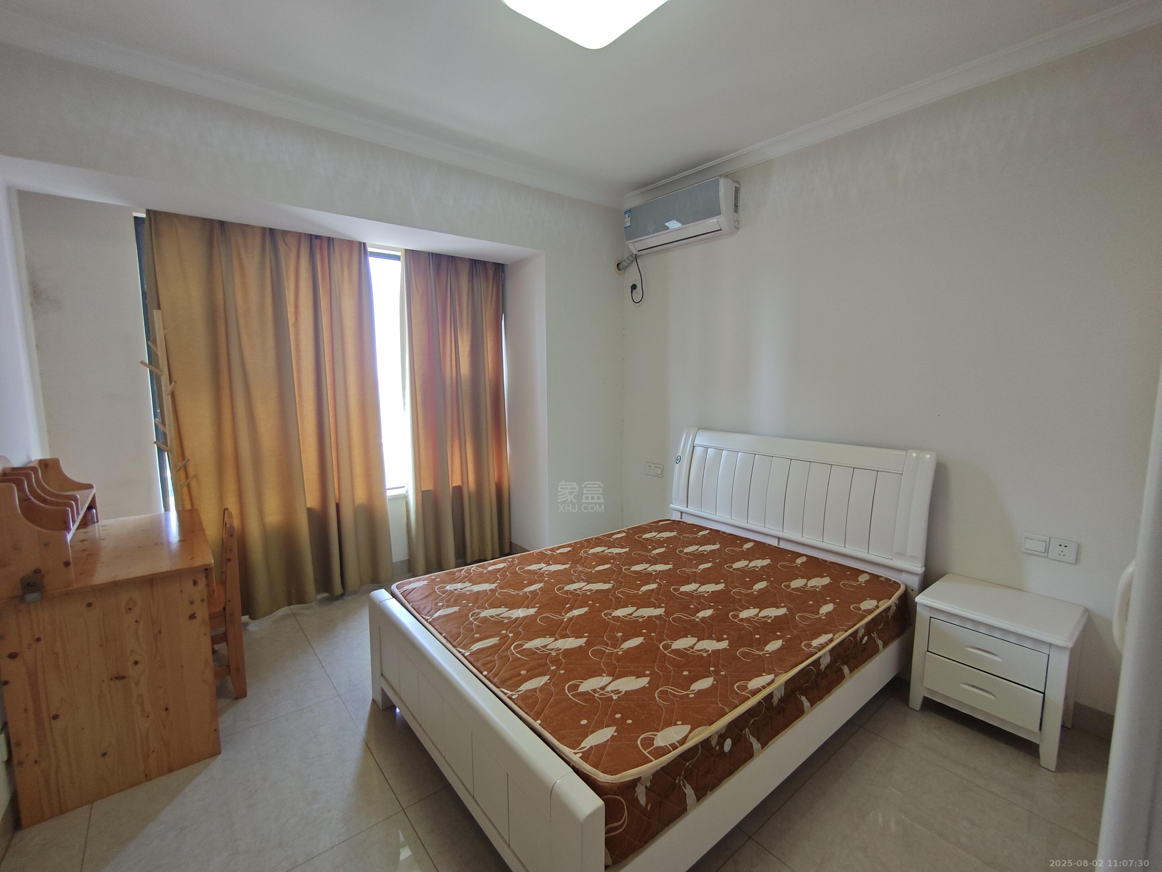 春藤小镇 3室2厅1卫 1600.0元/月 春藤小镇 3室2厅1卫 1600.0元/月室内图