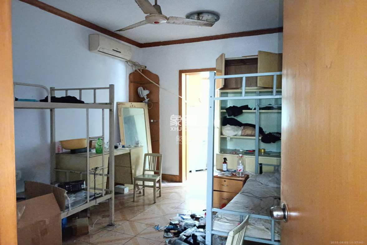 物贸小区 4室1厅1卫 1500.0元/月 物贸小区 4室1厅1卫 1500.0元/月室内图