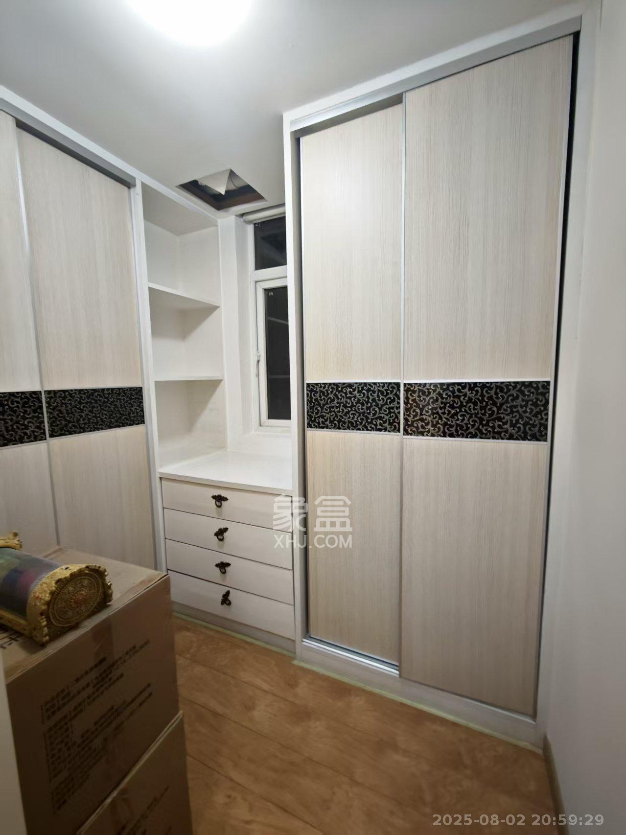 山语城一期 3室2厅2卫 2600.0元/月 山语城一期 3室2厅2卫 2600.0元/月室内图