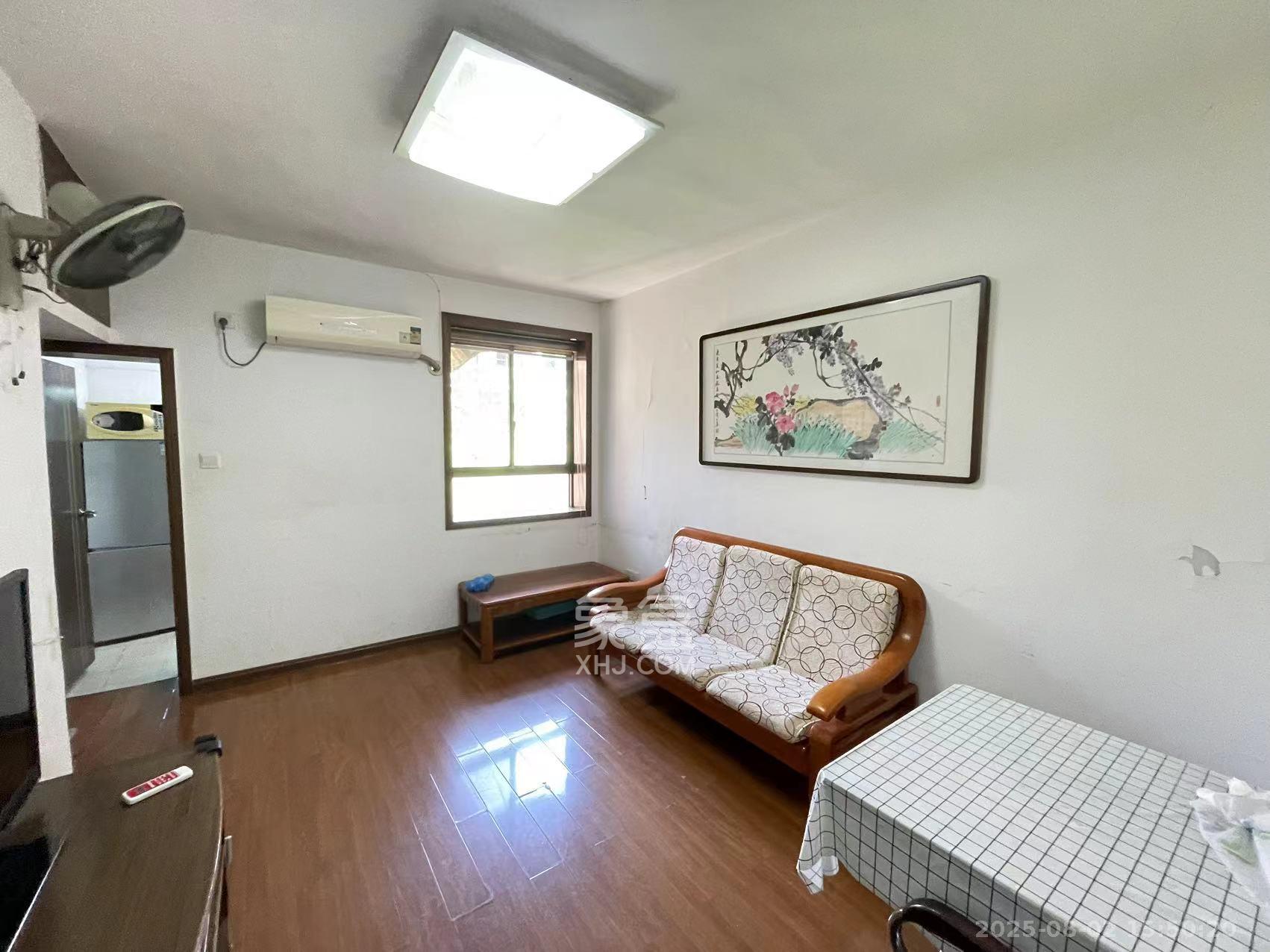 桂花二村  2室1厅1卫   1600.00元/月室内图