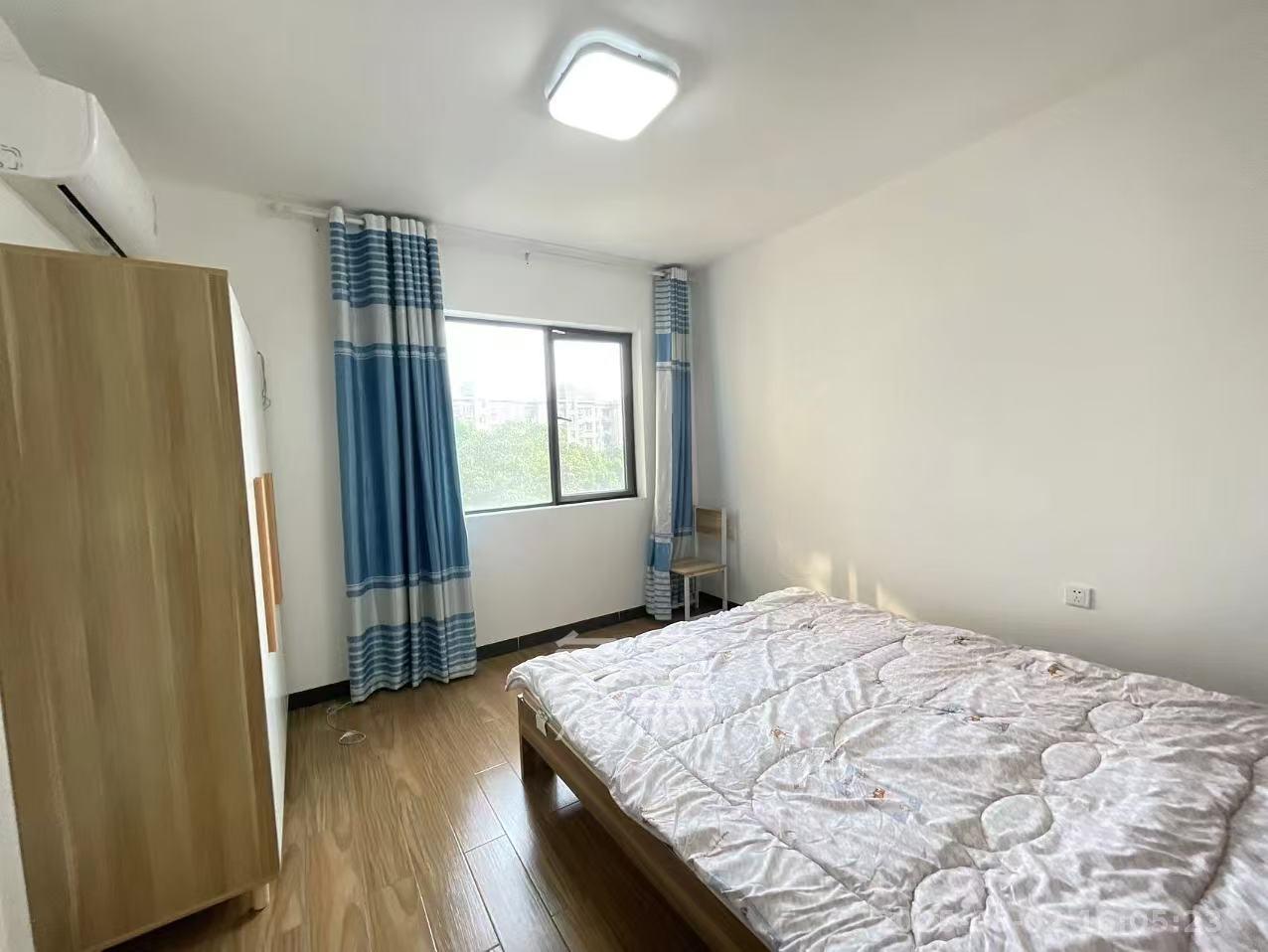 荣盛花语书苑 4室2厅2卫 4100.0元/月 荣盛花语书苑 4室2厅2卫 4100.0元/月室内图