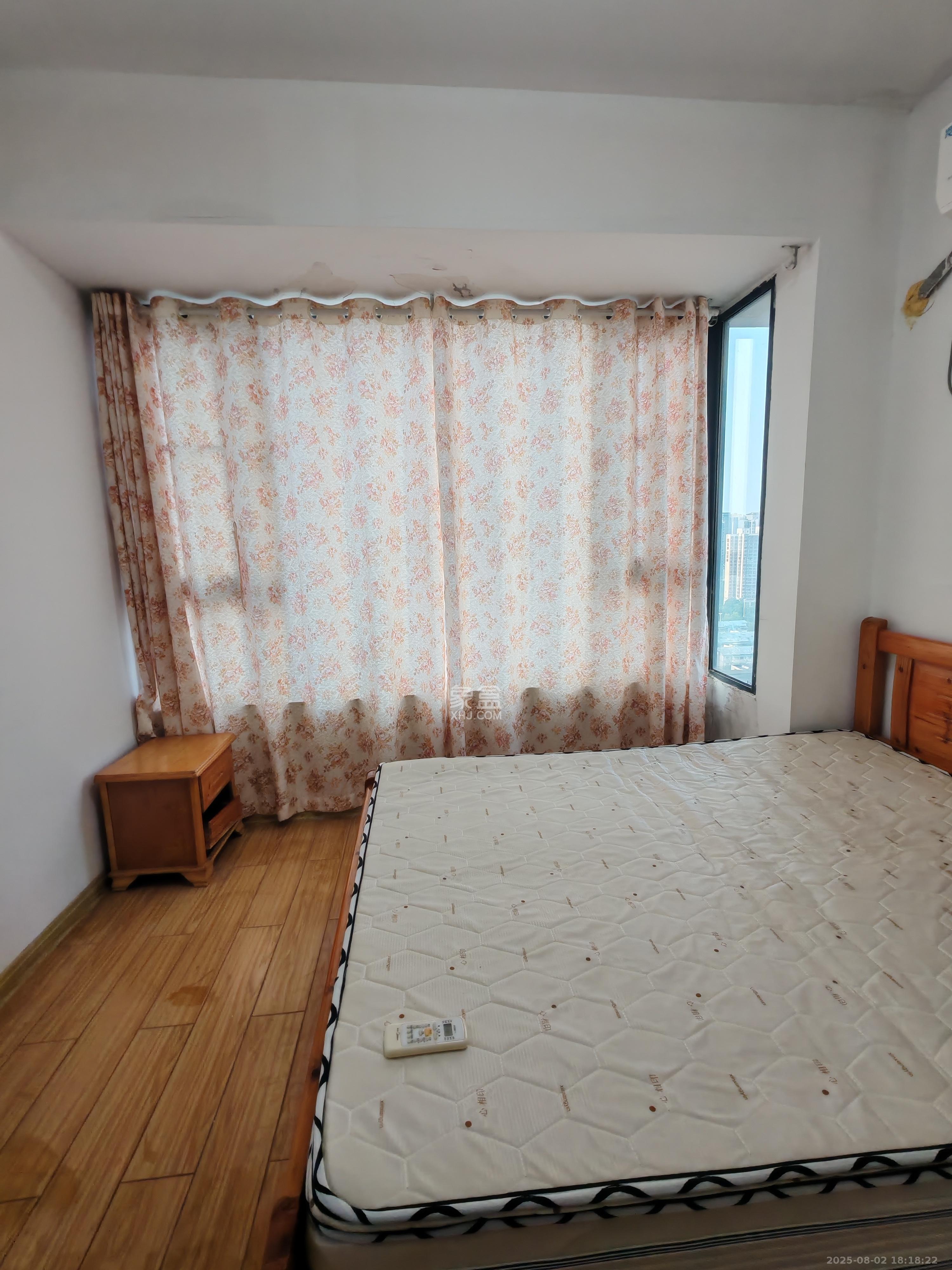 长房时代城  3室2厅1卫    2500.0元/月室内图