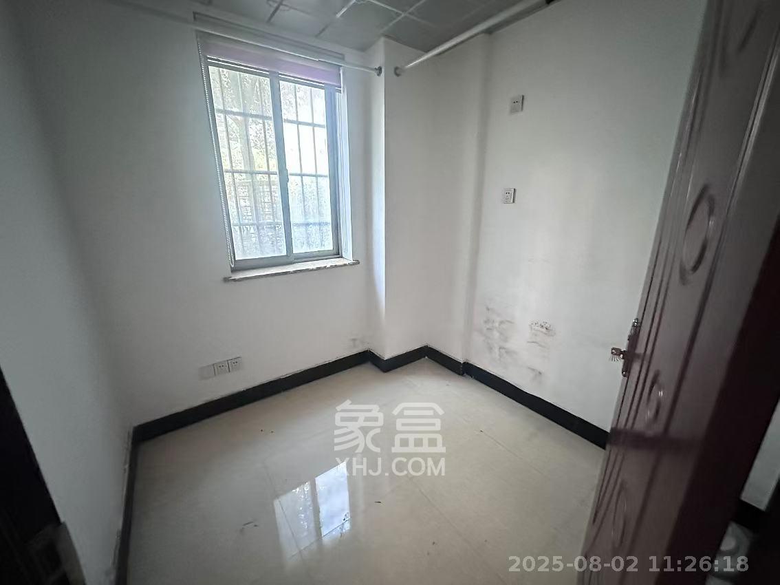 白沙湾嘉园 4室2厅2卫 2800.0元/月 白沙湾嘉园 4室2厅2卫 2800.0元/月室内图