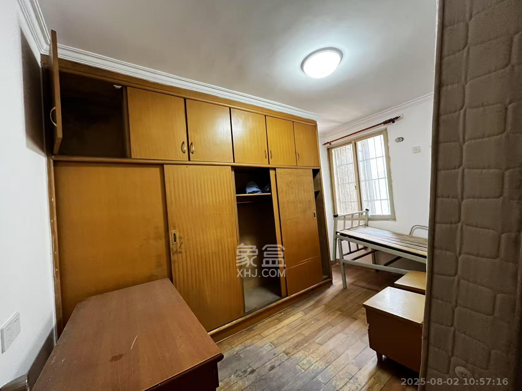 崇文里、崇圣里散盘 3室1厅1卫 1500.0元/月 崇文里、崇圣里散盘 3室1厅1卫 1500.0元/月室内图