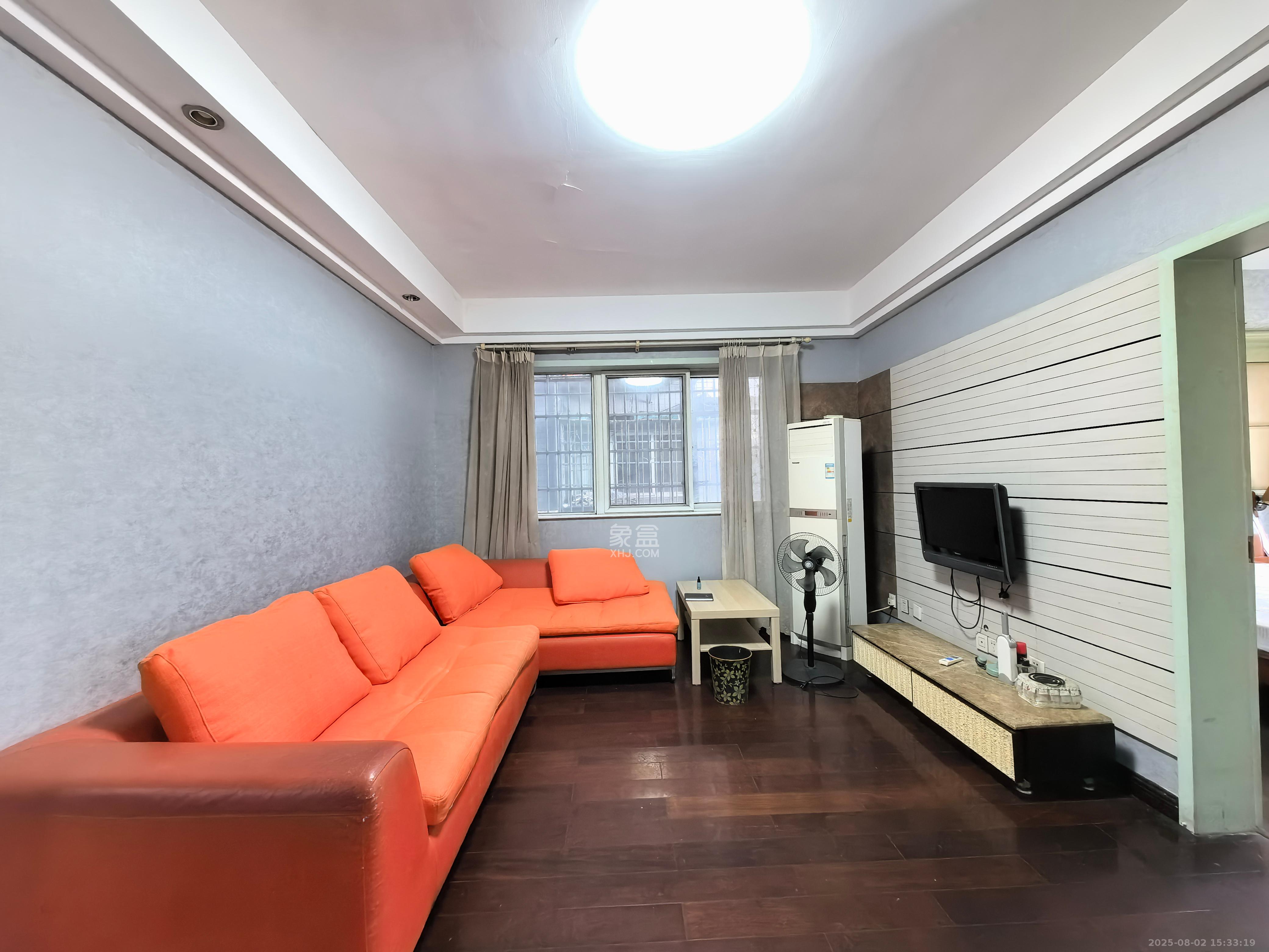 新奥大厦  3室2厅1卫    2800.0元/月 新奥大厦  3室2厅1卫    2800.0元/月室内图