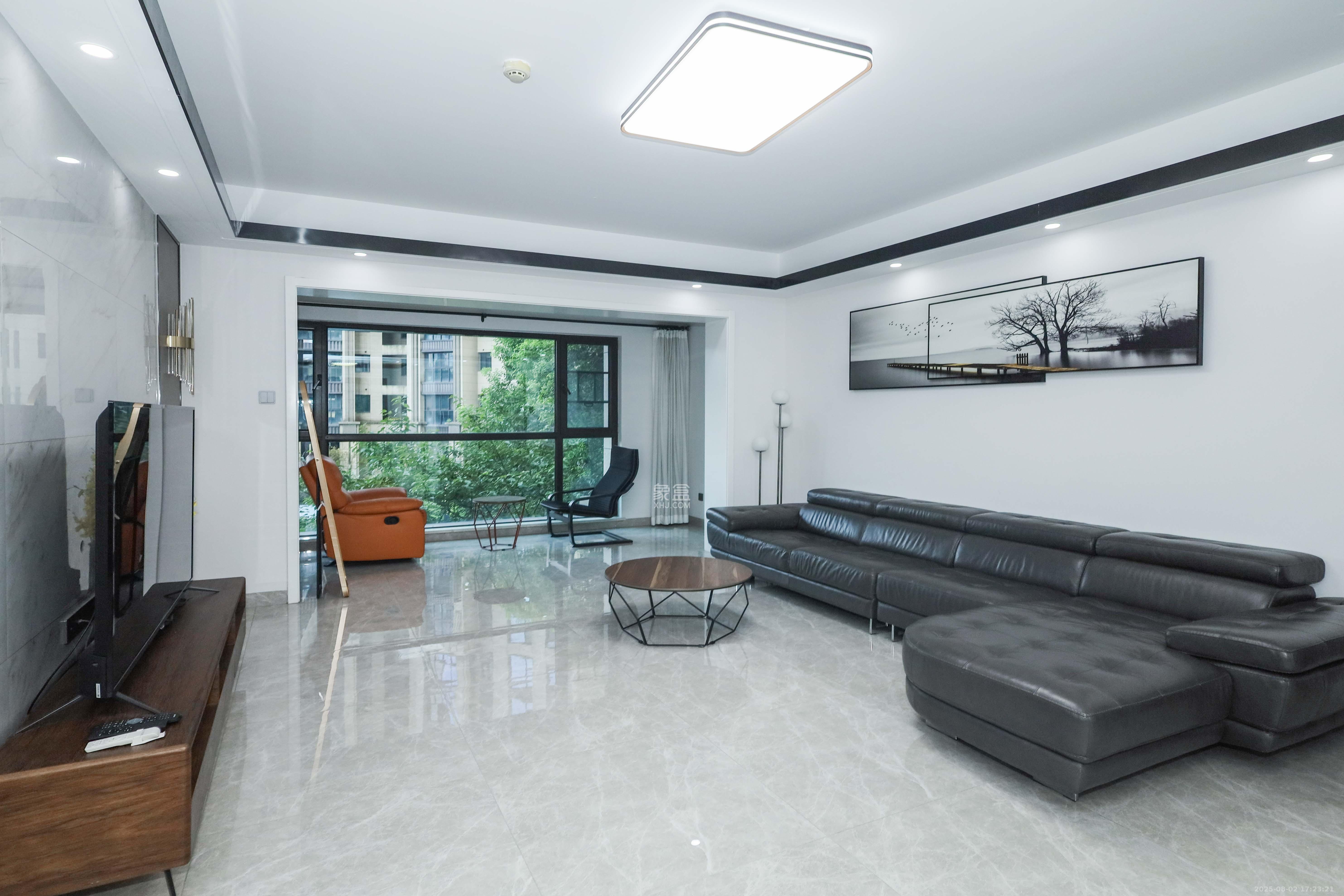 晟通牡丹舸  3室2厅2卫    248.8万 晟通牡丹舸  3室2厅2卫    248.8万客厅