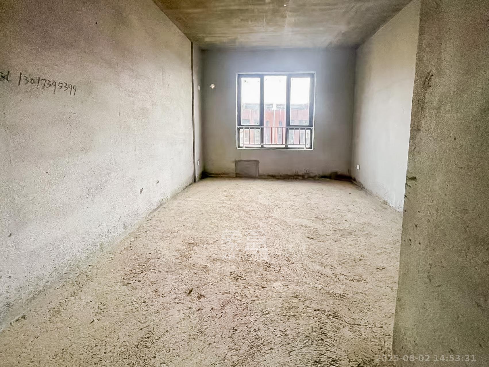 沃家苑 5室2厅2卫 92.8万 沃家苑 5室2厅2卫 92.8万卧室