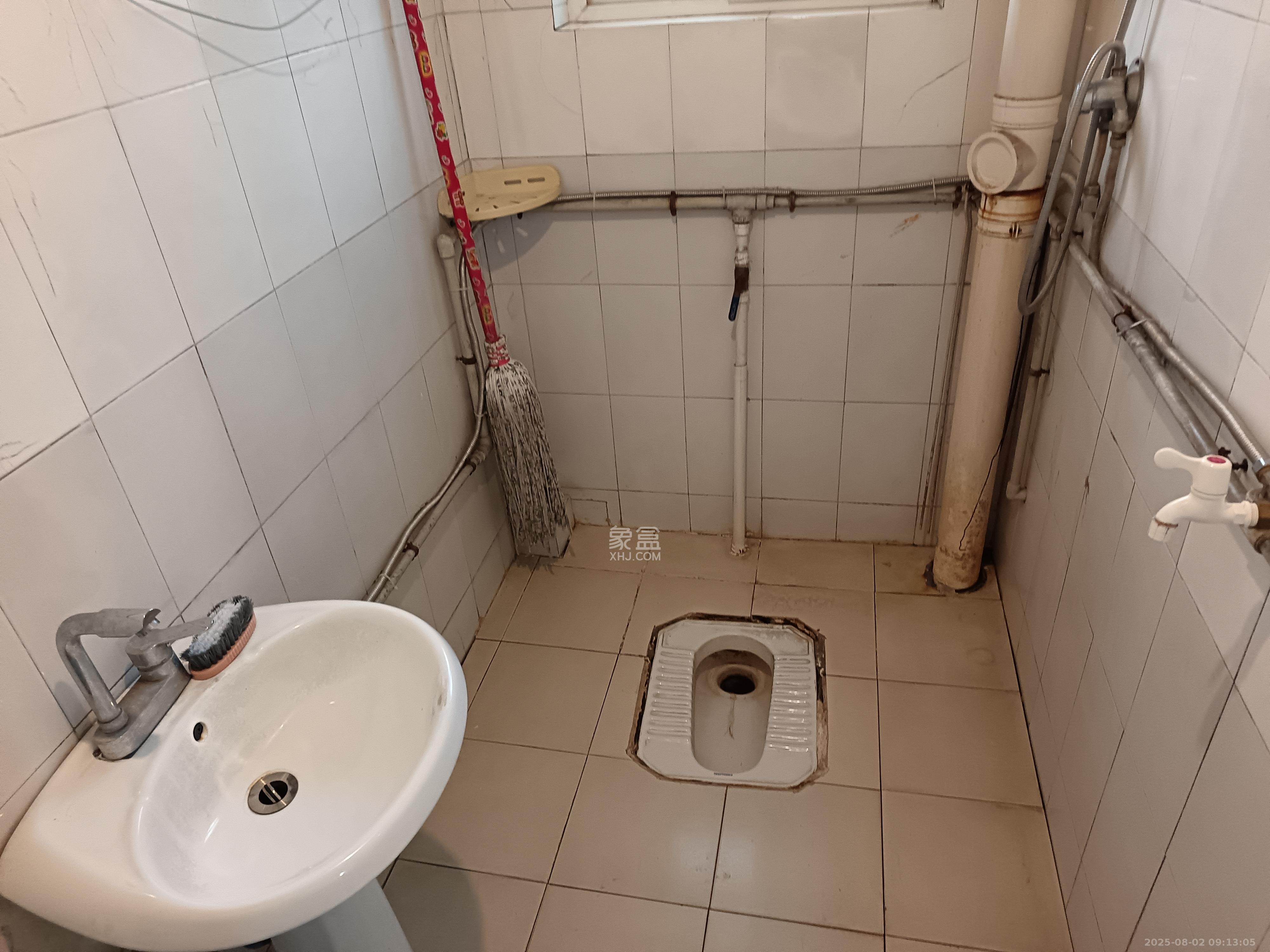 五一新村安置小区(永定社区、永兴社区、永祥社区) 1室1厅1卫 1000.0元/月 五一新村安置小区(永定社区、永兴社区、永祥社区) 1室1厅1卫 1000.0元/月室内图