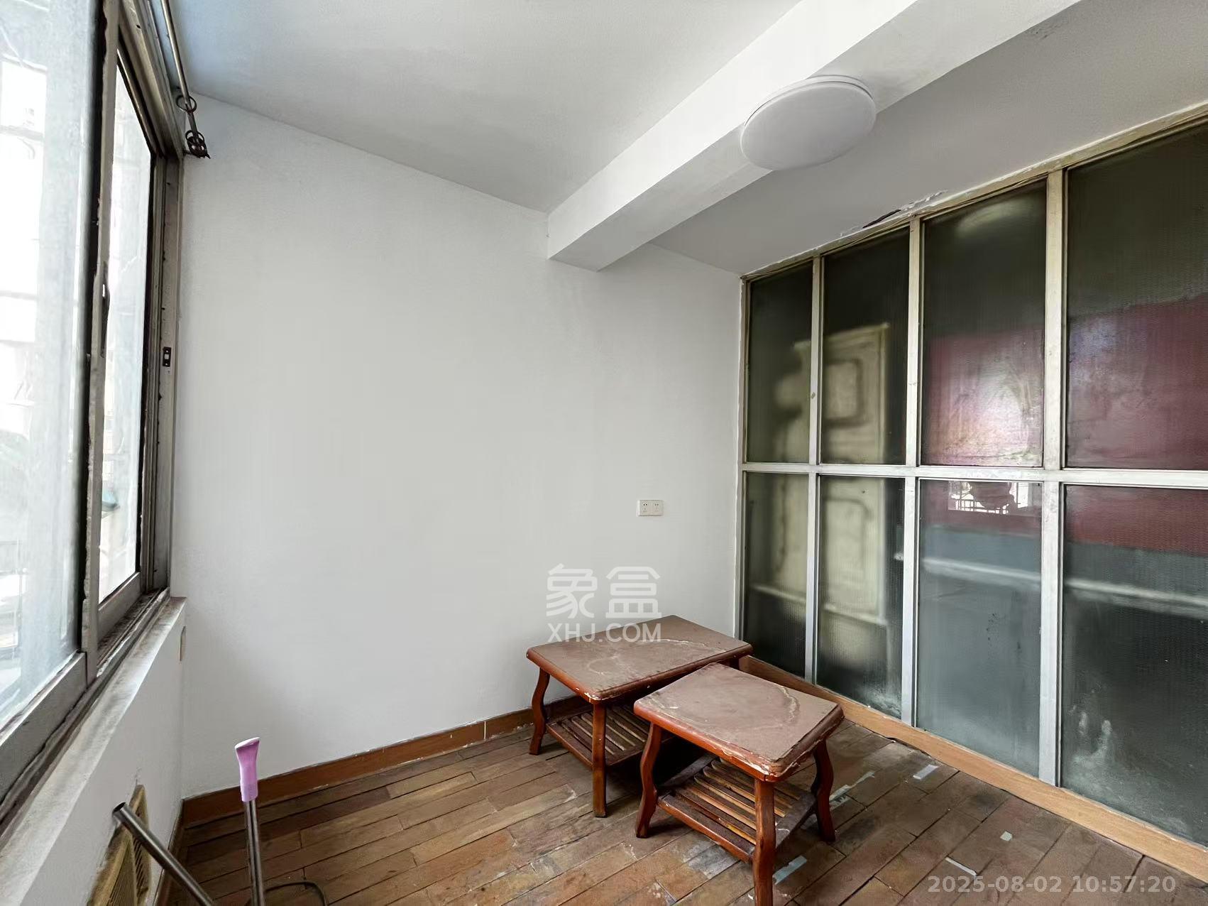 崇文里、崇圣里散盘 3室1厅1卫 1500.0元/月 崇文里、崇圣里散盘 3室1厅1卫 1500.0元/月室内图