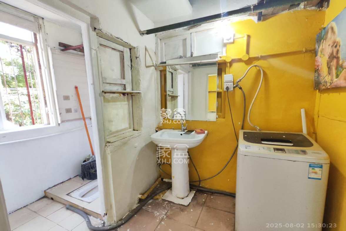 曙光小区 1室1厅1卫 900.0元/月 曙光小区 1室1厅1卫 900.0元/月室内图