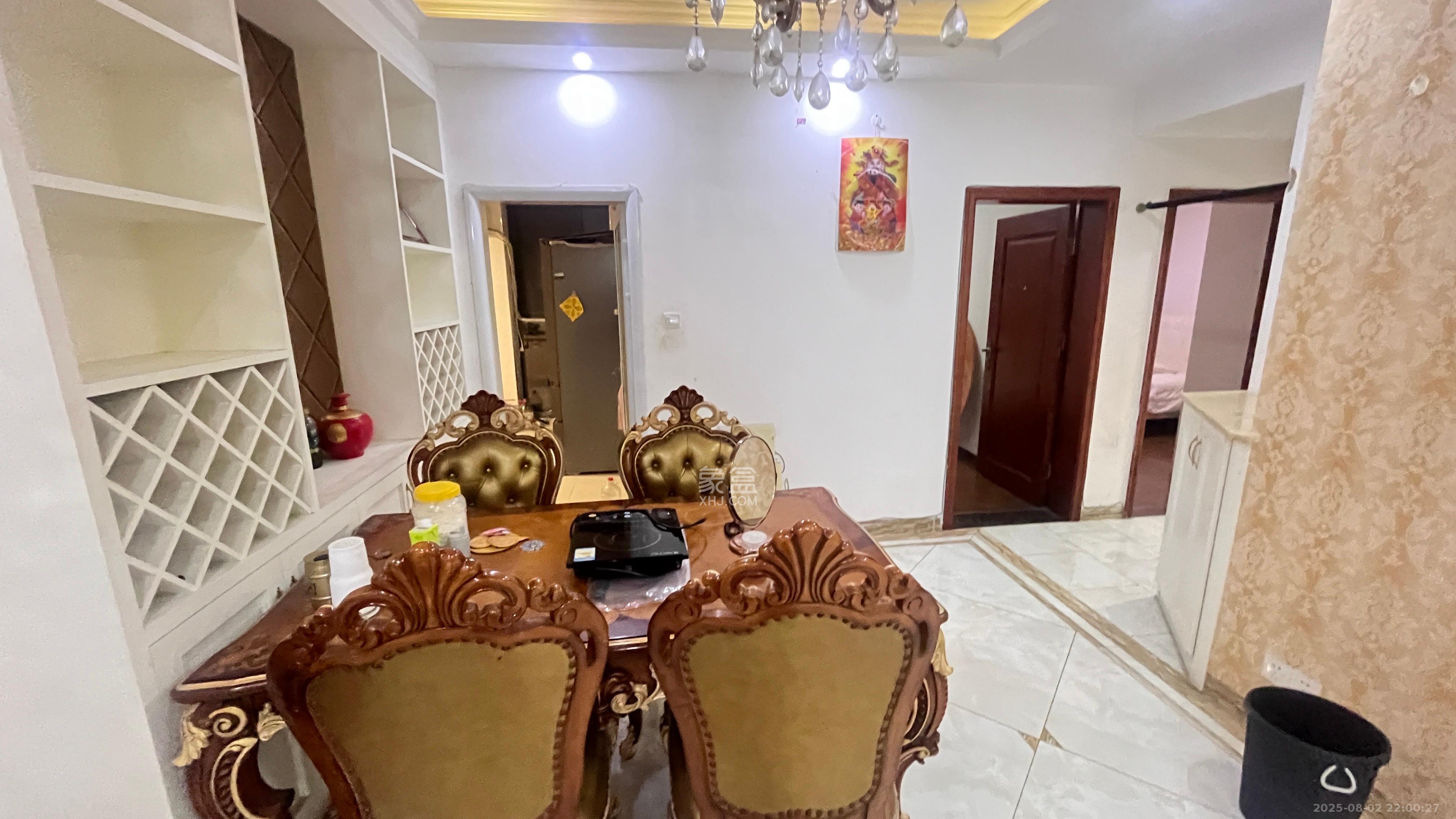 阳光锦城  4室2厅1卫    4500.0元/月 阳光锦城  4室2厅1卫    4500.0元/月室内图