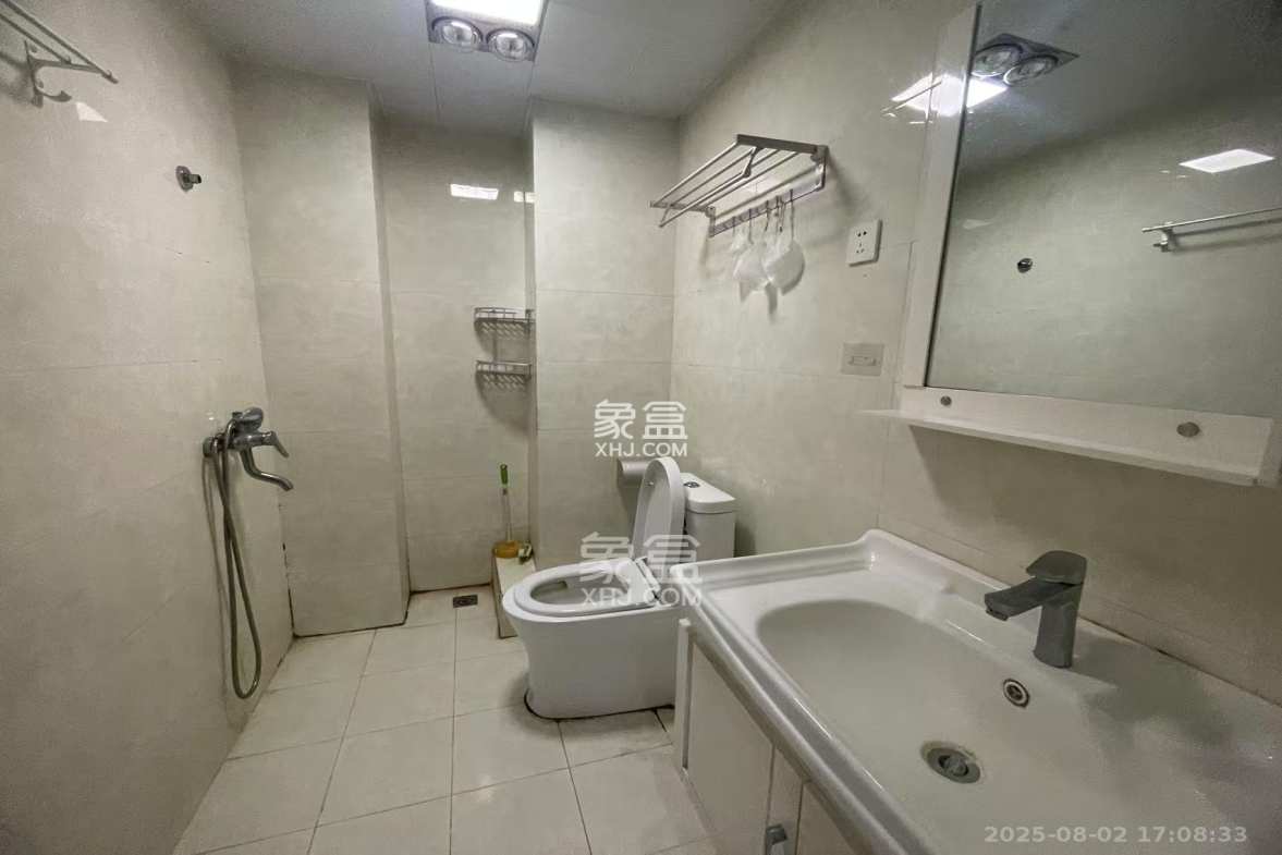 第六都(陆都小区) 1室1厅1卫 1800.0元/月 第六都(陆都小区) 1室1厅1卫 1800.0元/月室内图