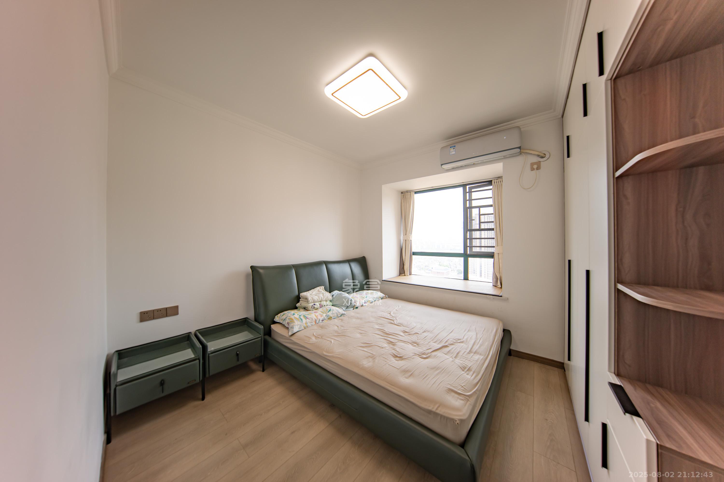 洋湖时代 3室2厅1卫 84.00万 洋湖时代 3室2厅1卫 84.00万卧室