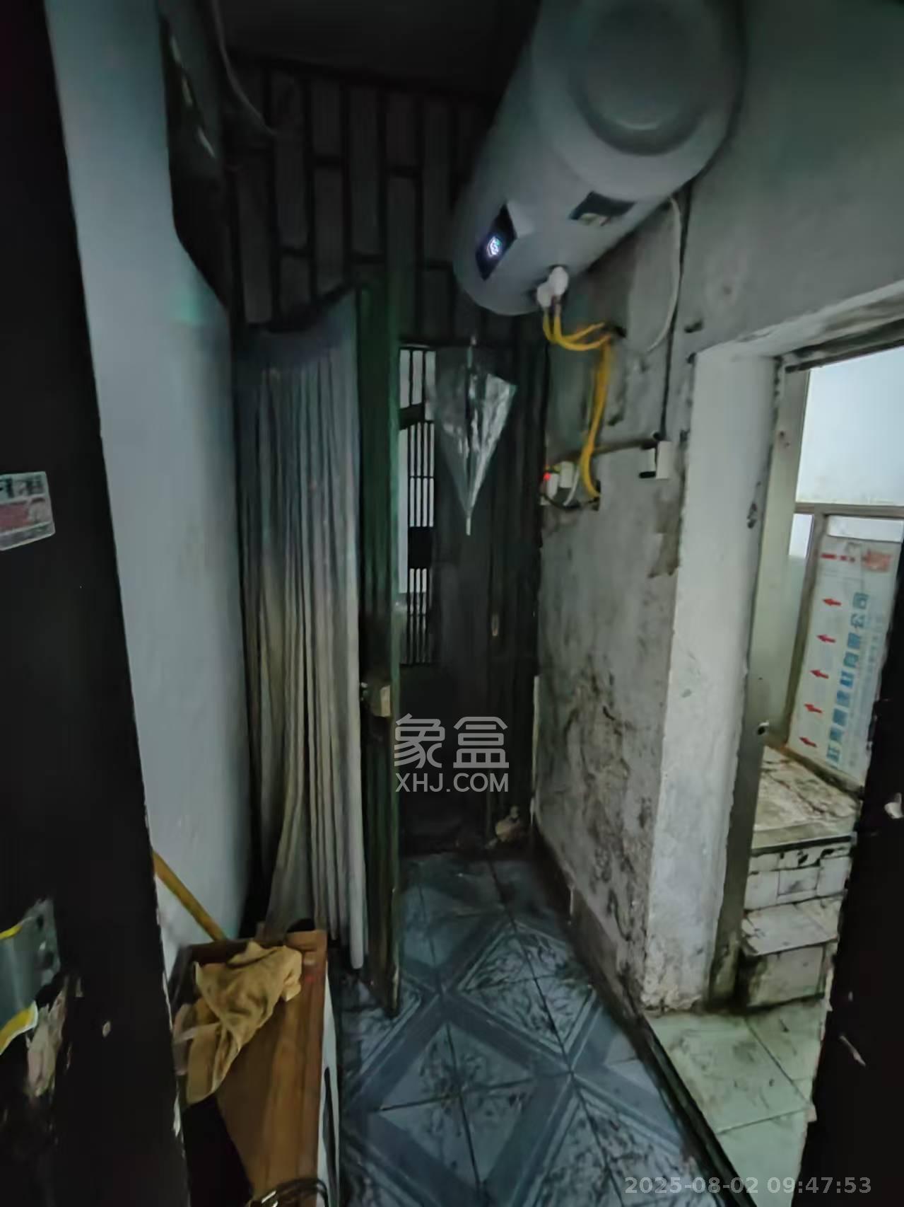 蔡锷路居民点 1室1厅1卫 1200.0元/月 蔡锷路居民点 1室1厅1卫 1200.0元/月室内图