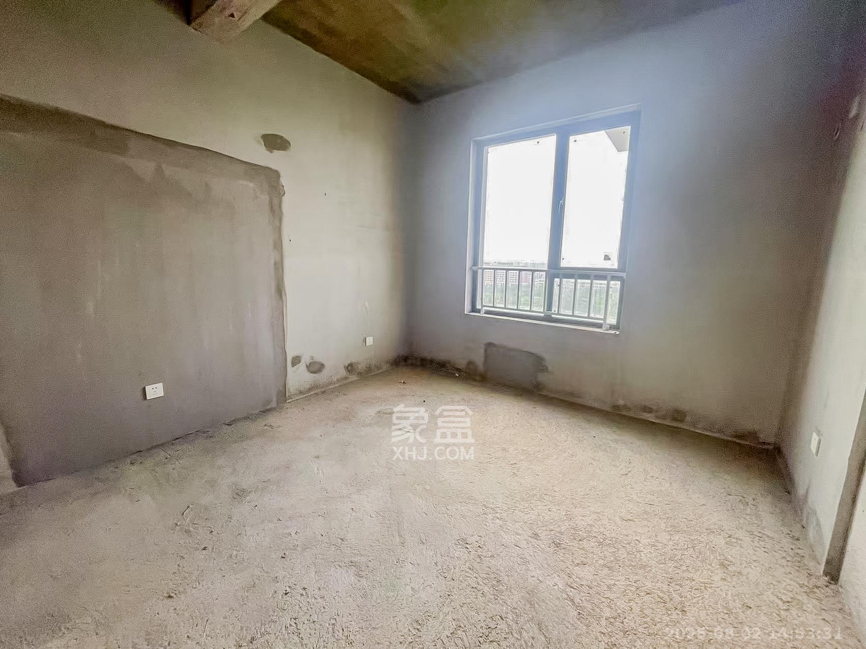 沃家苑 5室2厅2卫 92.8万 沃家苑 5室2厅2卫 92.8万卧室