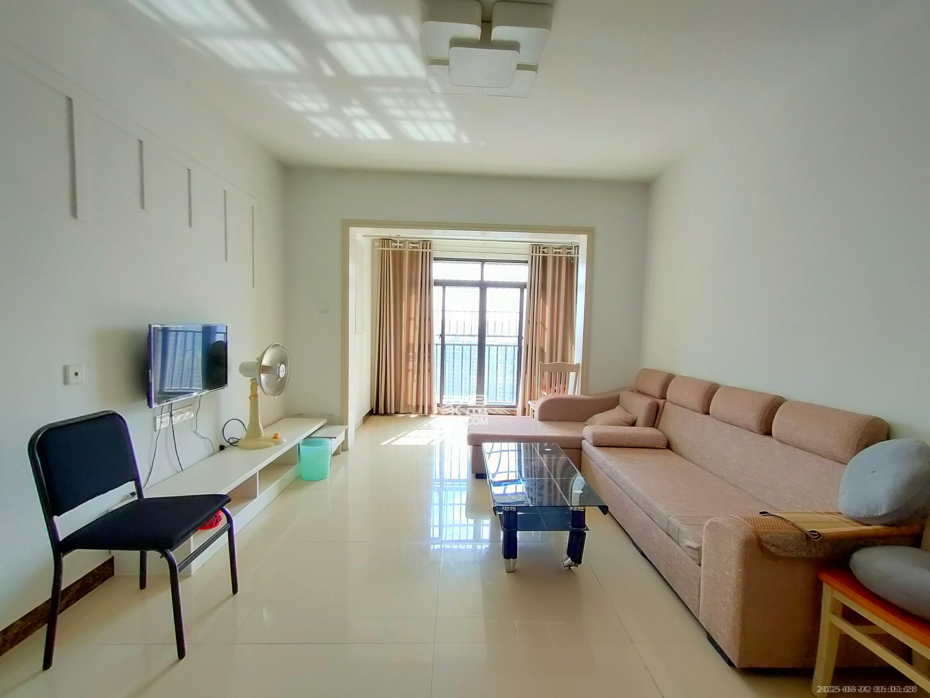 光明E城  3室2厅1卫    2200.0元/月室内图