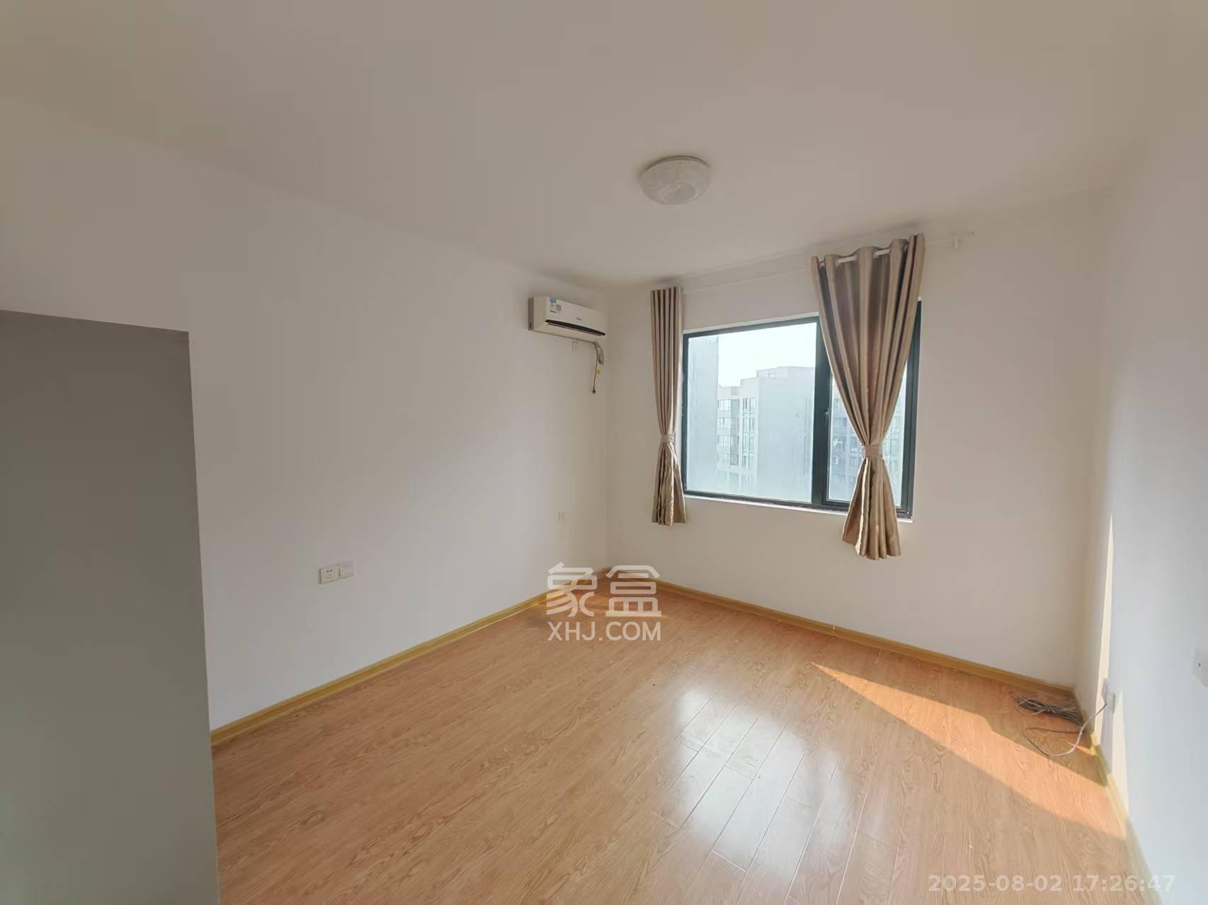 长房天翼未来城  4室2厅2卫    3600.0元/月室内图