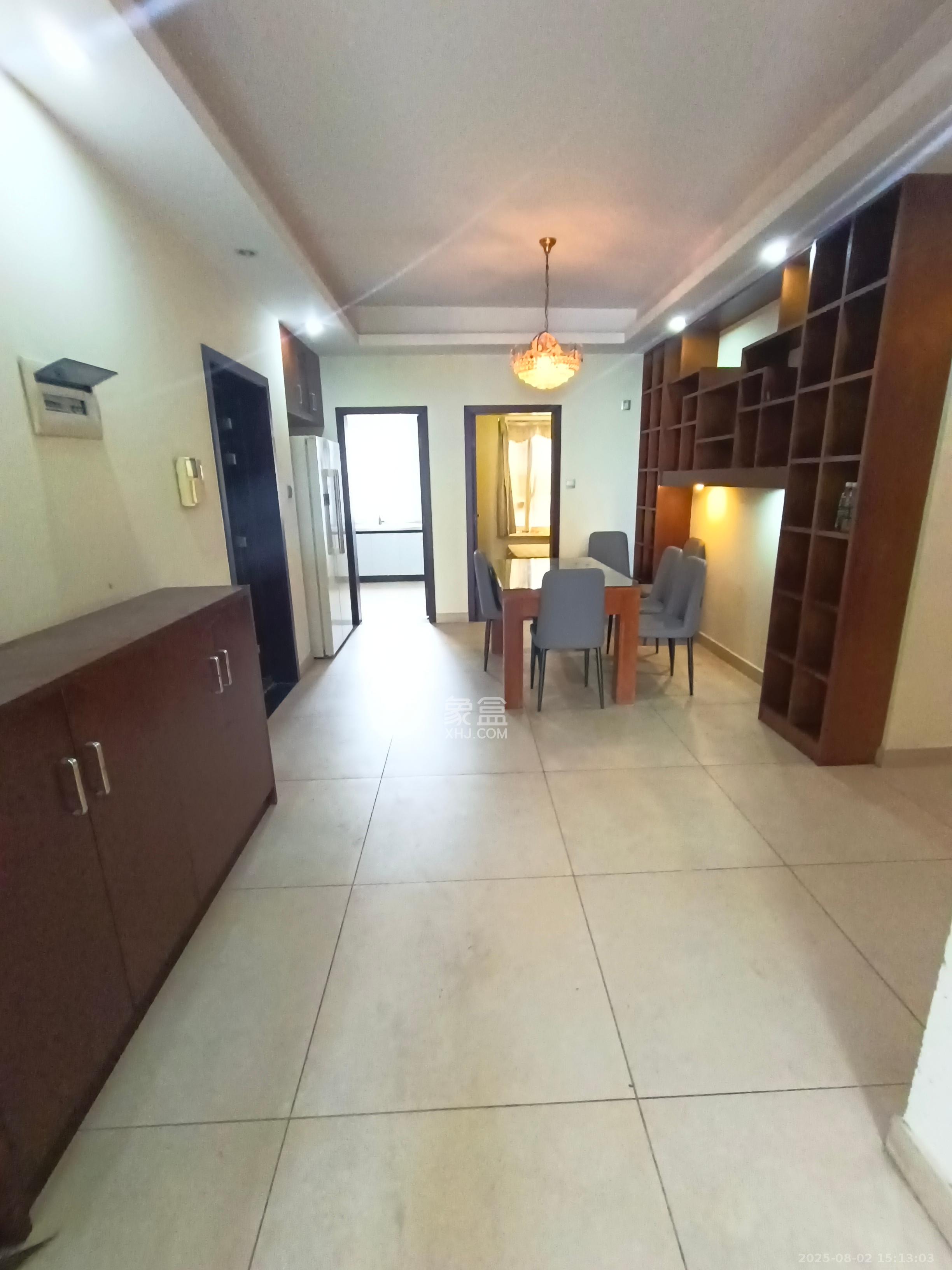 楚天馨苑 4室2厅2卫 2500.0元/月 楚天馨苑 4室2厅2卫 2500.0元/月室内图