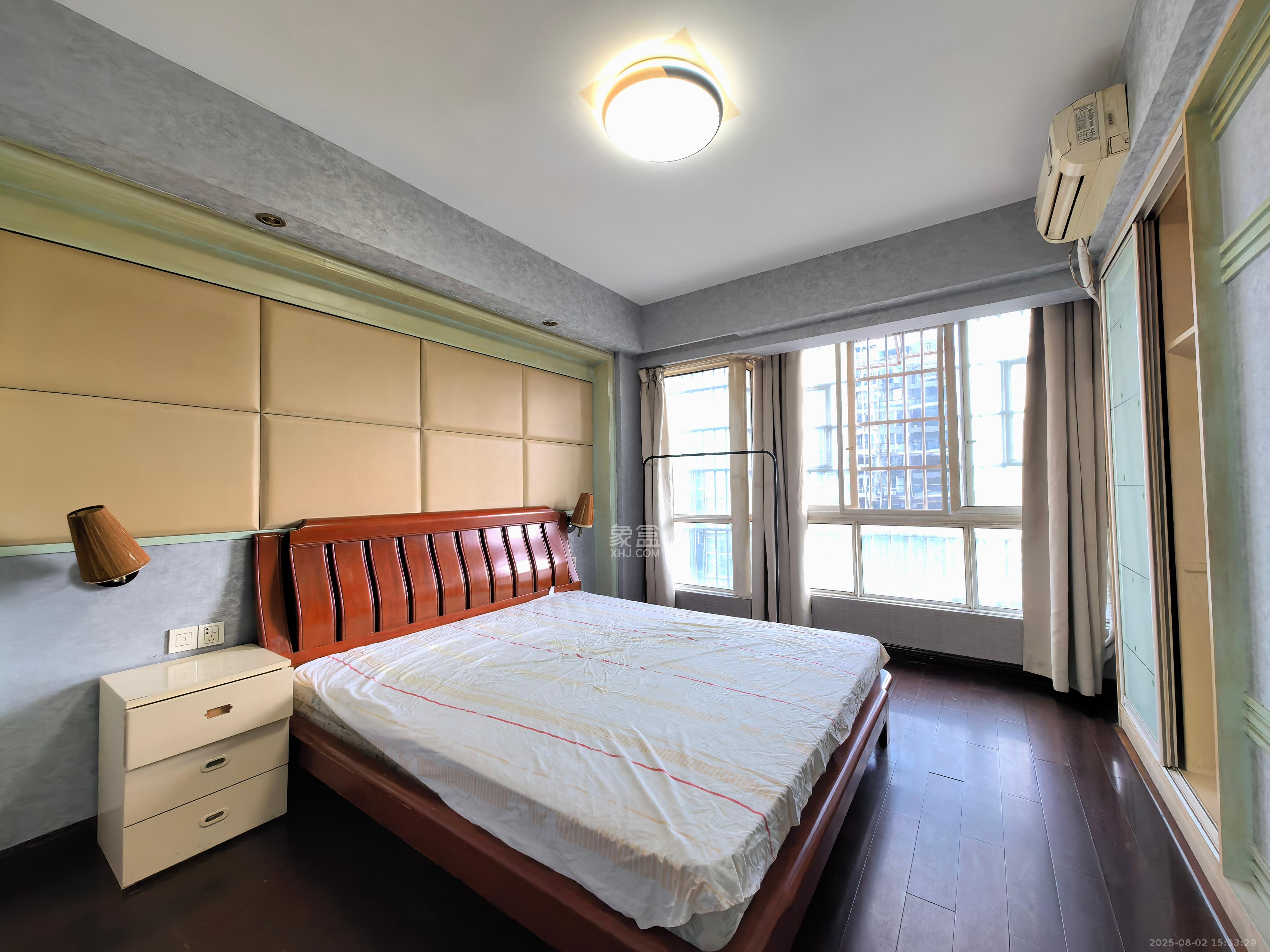 新奥大厦  3室2厅1卫    2800.0元/月室内图