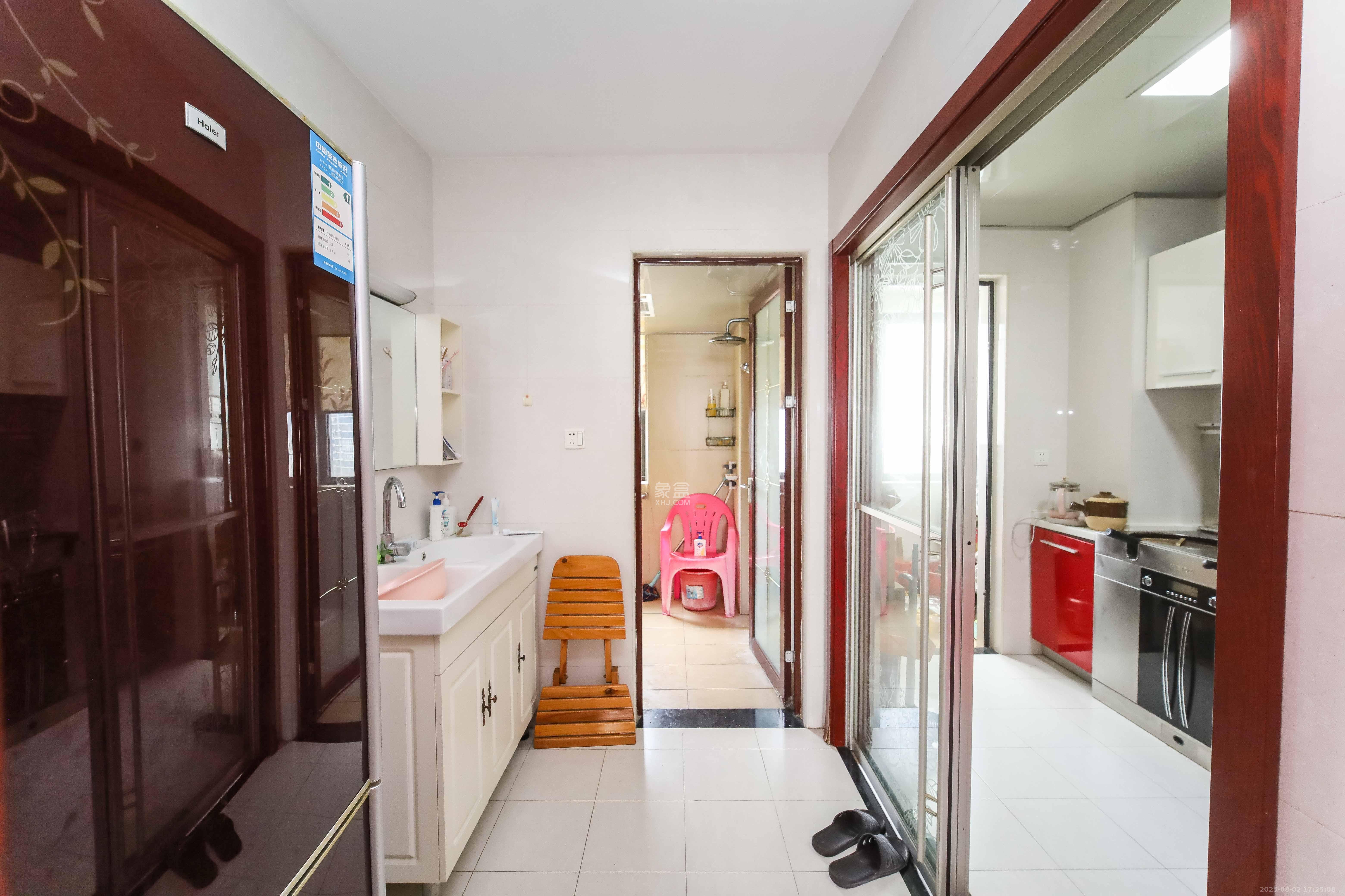 西街花园  4室2厅3卫    239.0万 西街花园  4室2厅3卫    239.0万其他