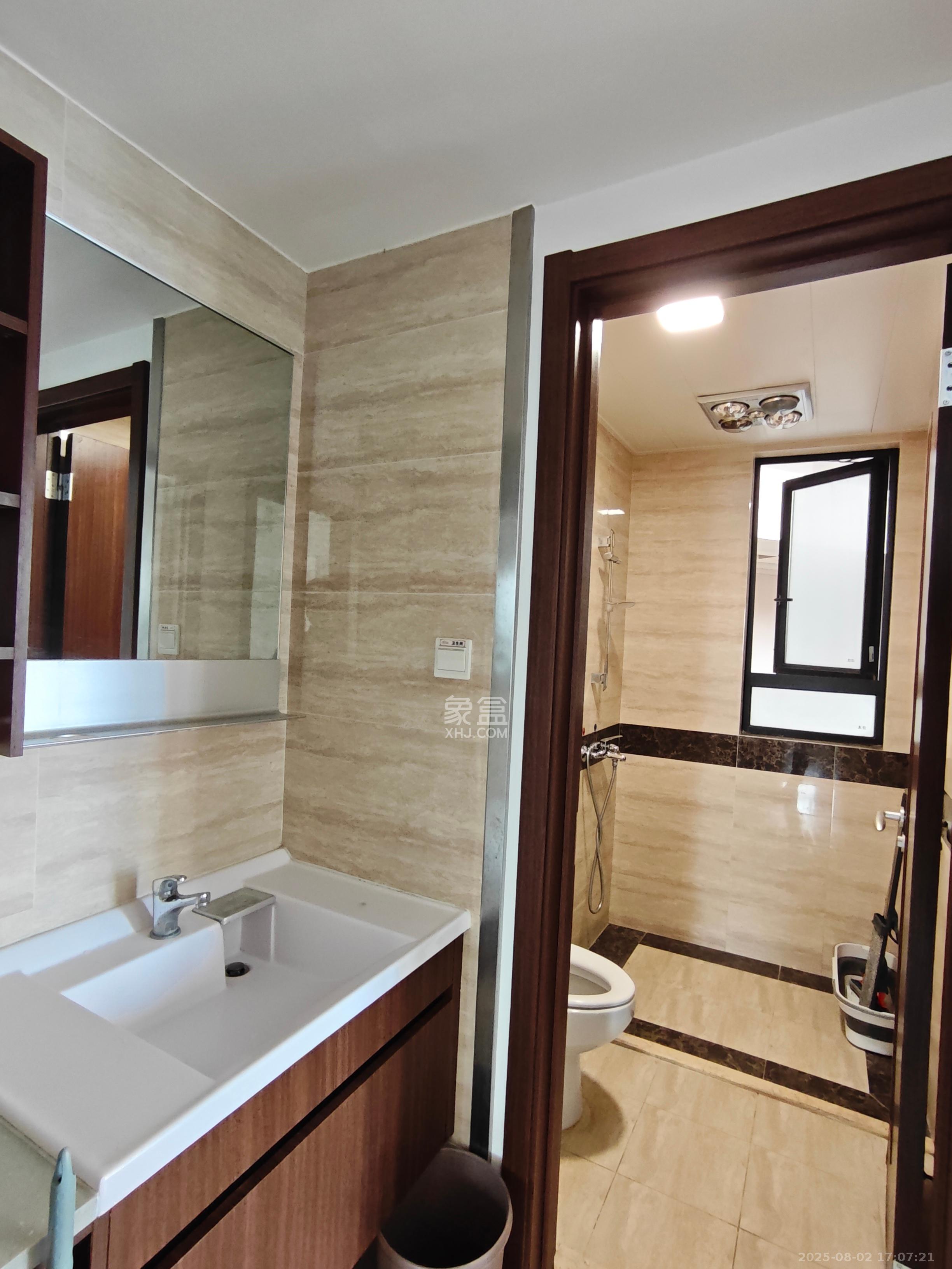 万科里金域国际 3室2厅1卫 3100.0元/月 万科里金域国际 3室2厅1卫 3100.0元/月室内图