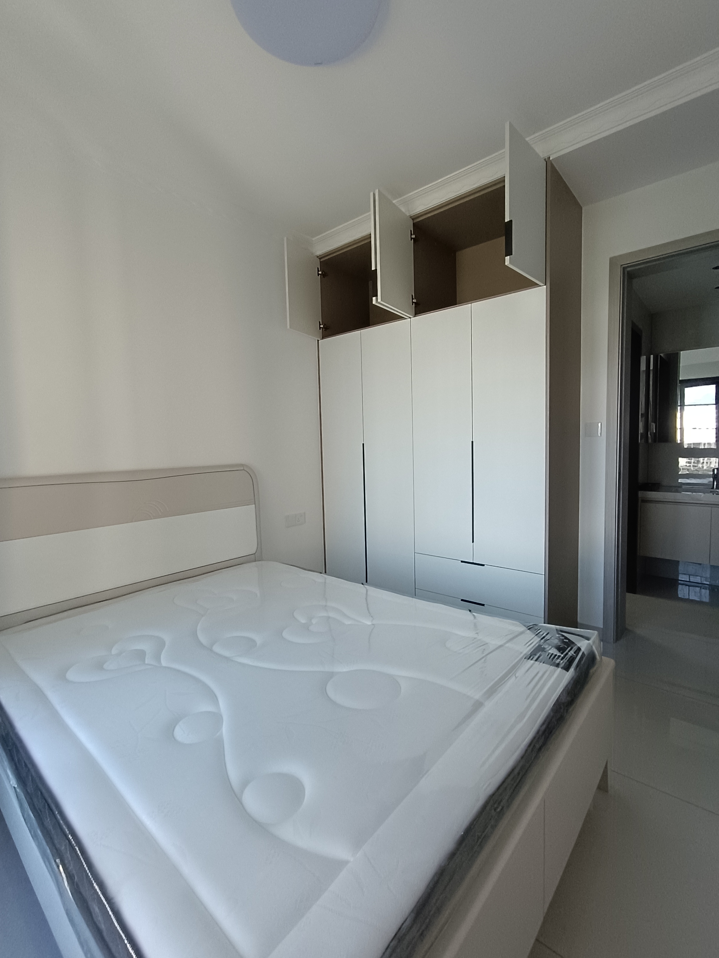 荣盛花语书苑 3室2厅2卫 2500.0元/月 荣盛花语书苑 3室2厅2卫 2500.0元/月室内图