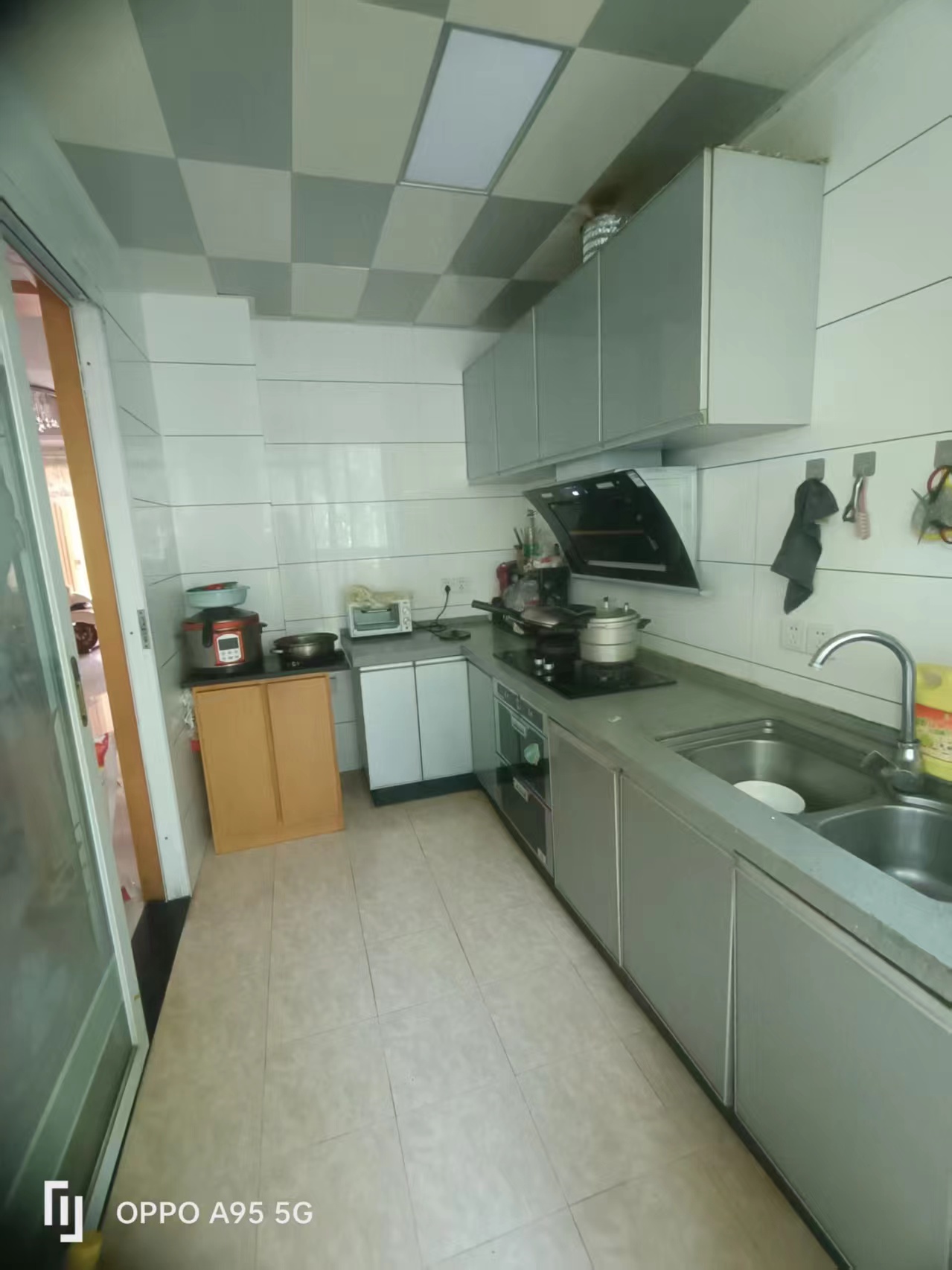 佳宁娜小区(梓山湖小区) 3室2厅2卫 2000.0元/月 佳宁娜小区(梓山湖小区) 3室2厅2卫 2000.0元/月室内图