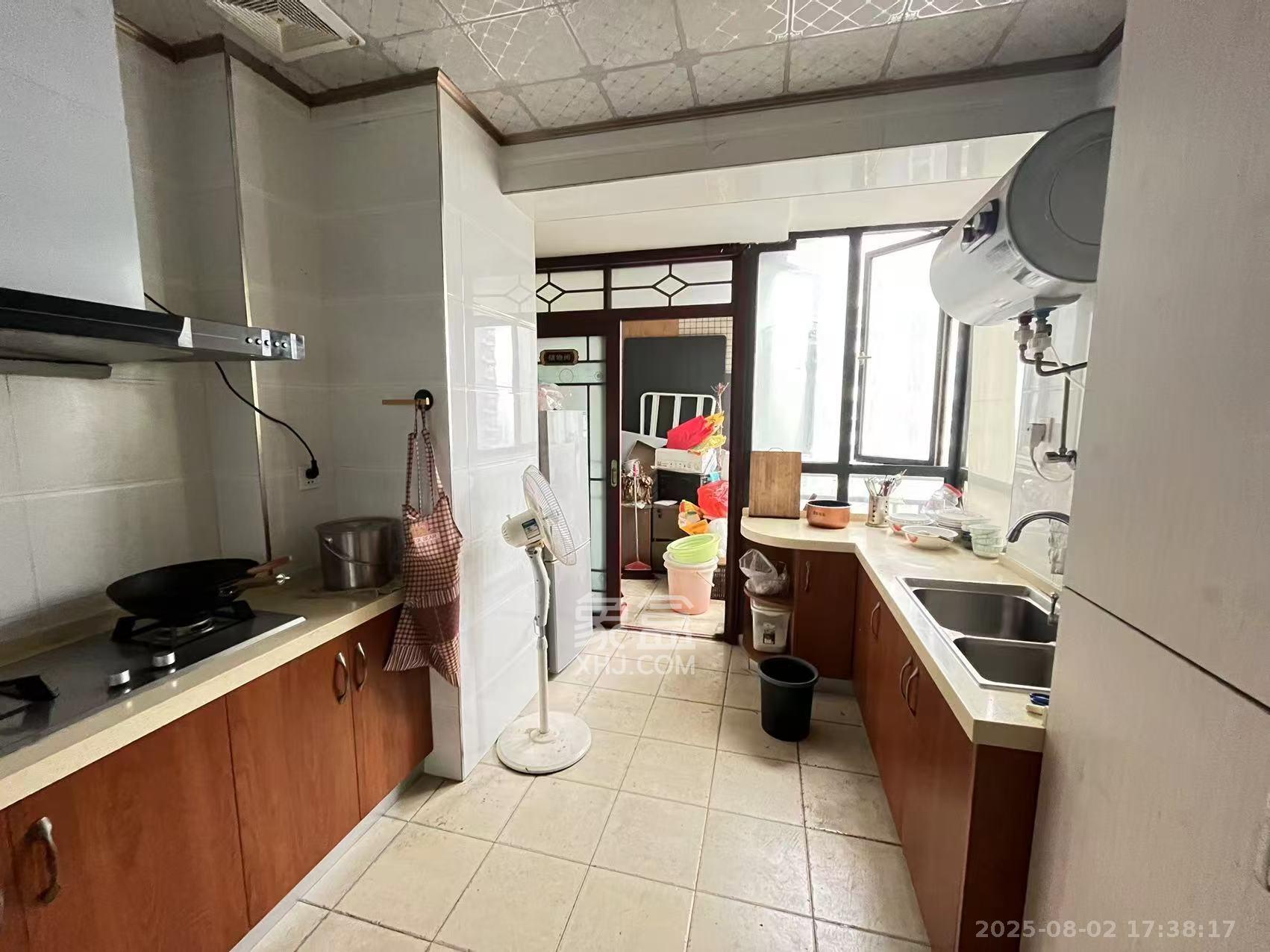 金麓国际  3室2厅2卫    4000.0元/月室内图