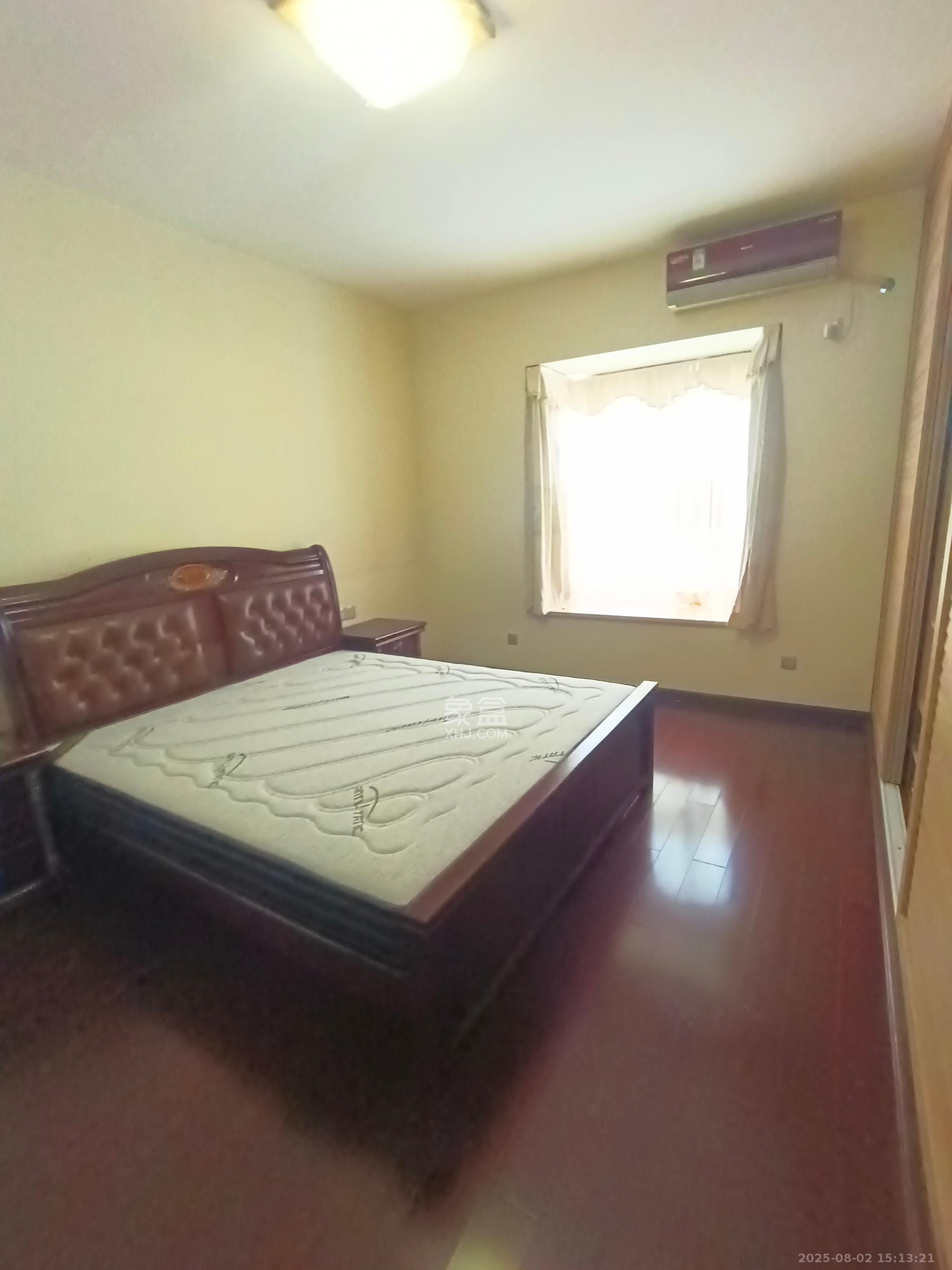 楚天馨苑 4室2厅2卫 2500.0元/月 楚天馨苑 4室2厅2卫 2500.0元/月室内图