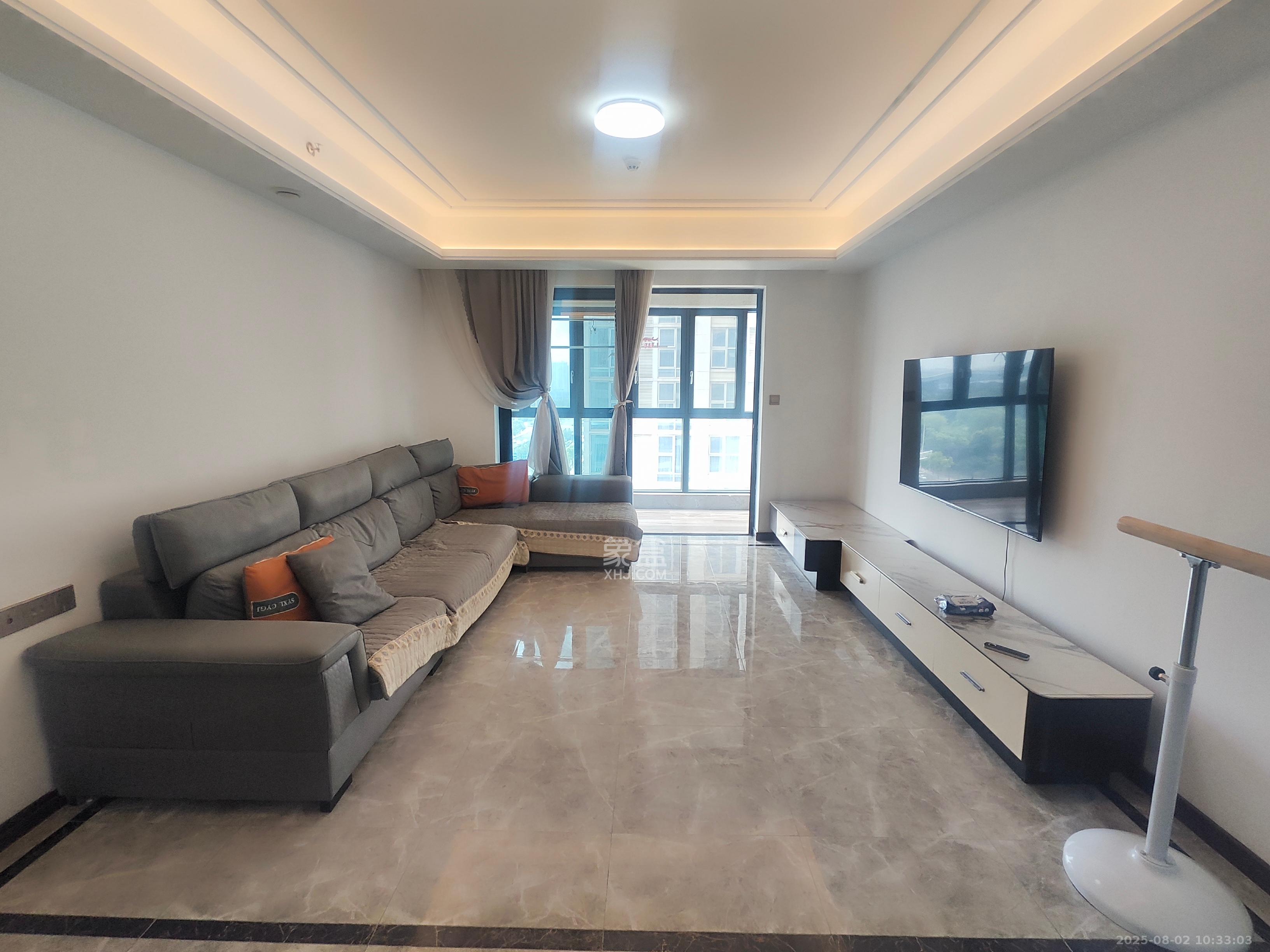 绿地长沙城际空间站(绿地新里佳苑) 4室2厅2卫 3800.0元/月 绿地长沙城际空间站(绿地新里佳苑) 4室2厅2卫 3800.0元/月室内图