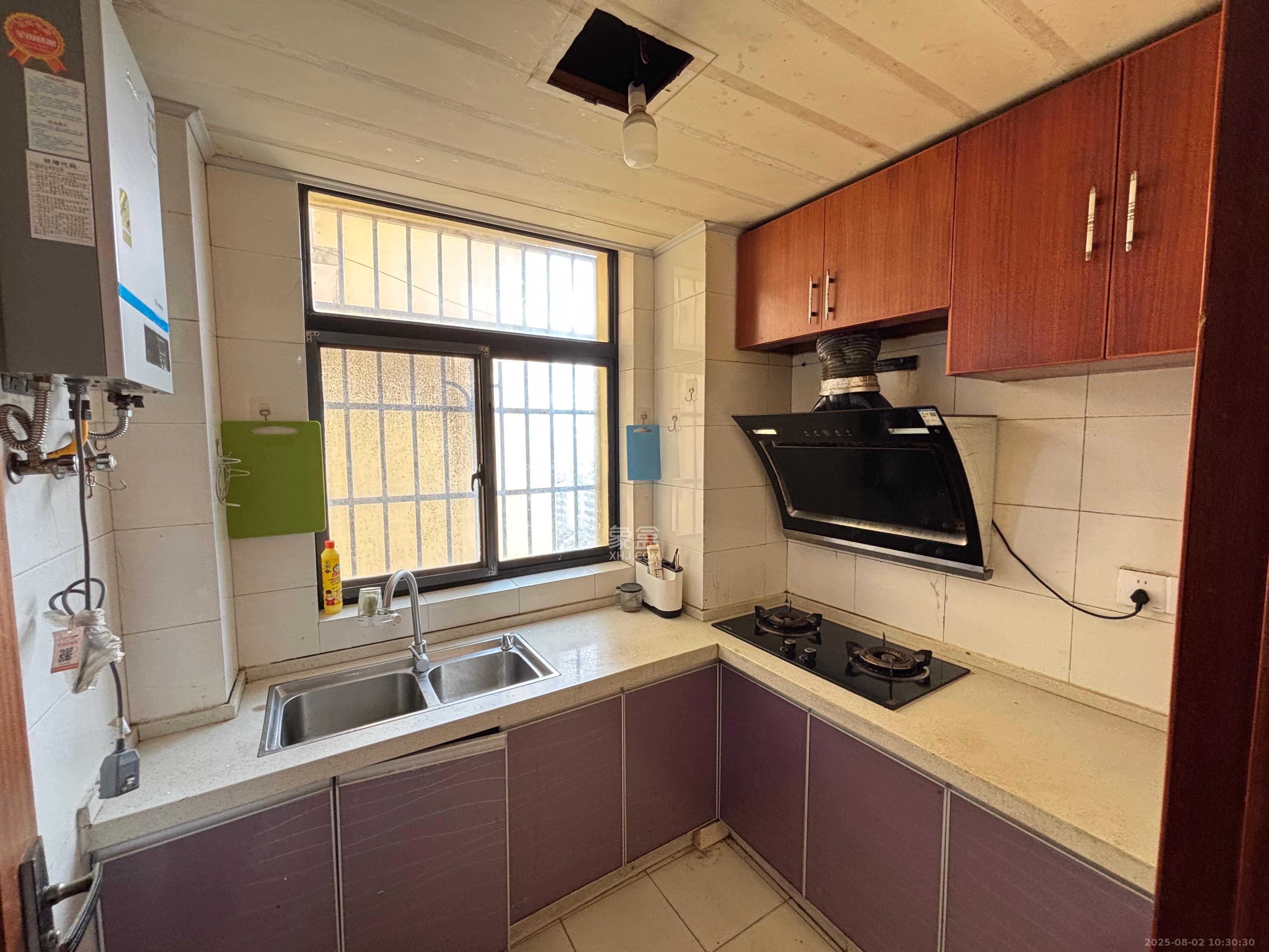 旺坤家园 3室2厅1卫 2000.0元/月 旺坤家园 3室2厅1卫 2000.0元/月室内图