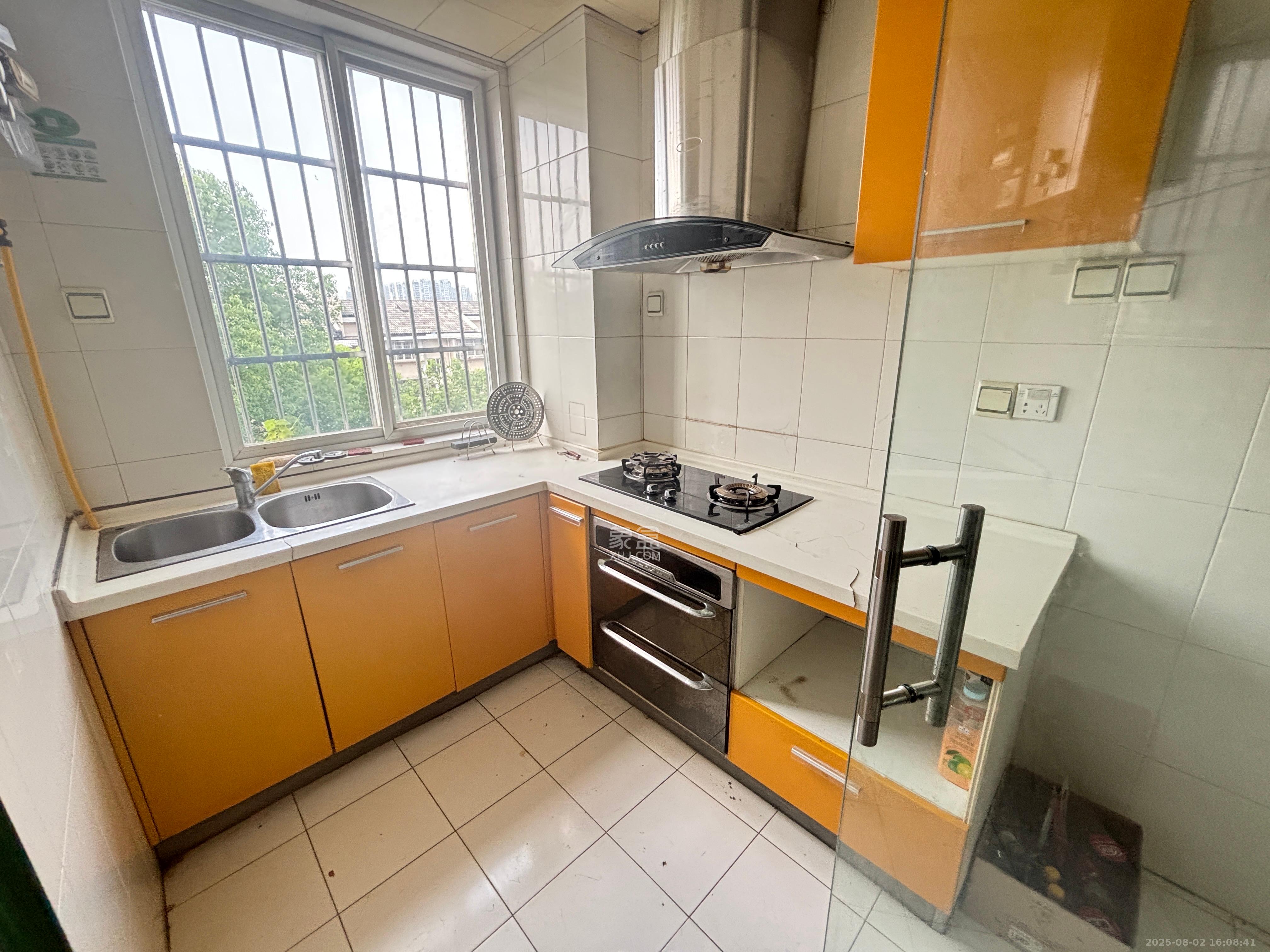 新点苑 3室2厅2卫 1800.0元/月 新点苑 3室2厅2卫 1800.0元/月室内图