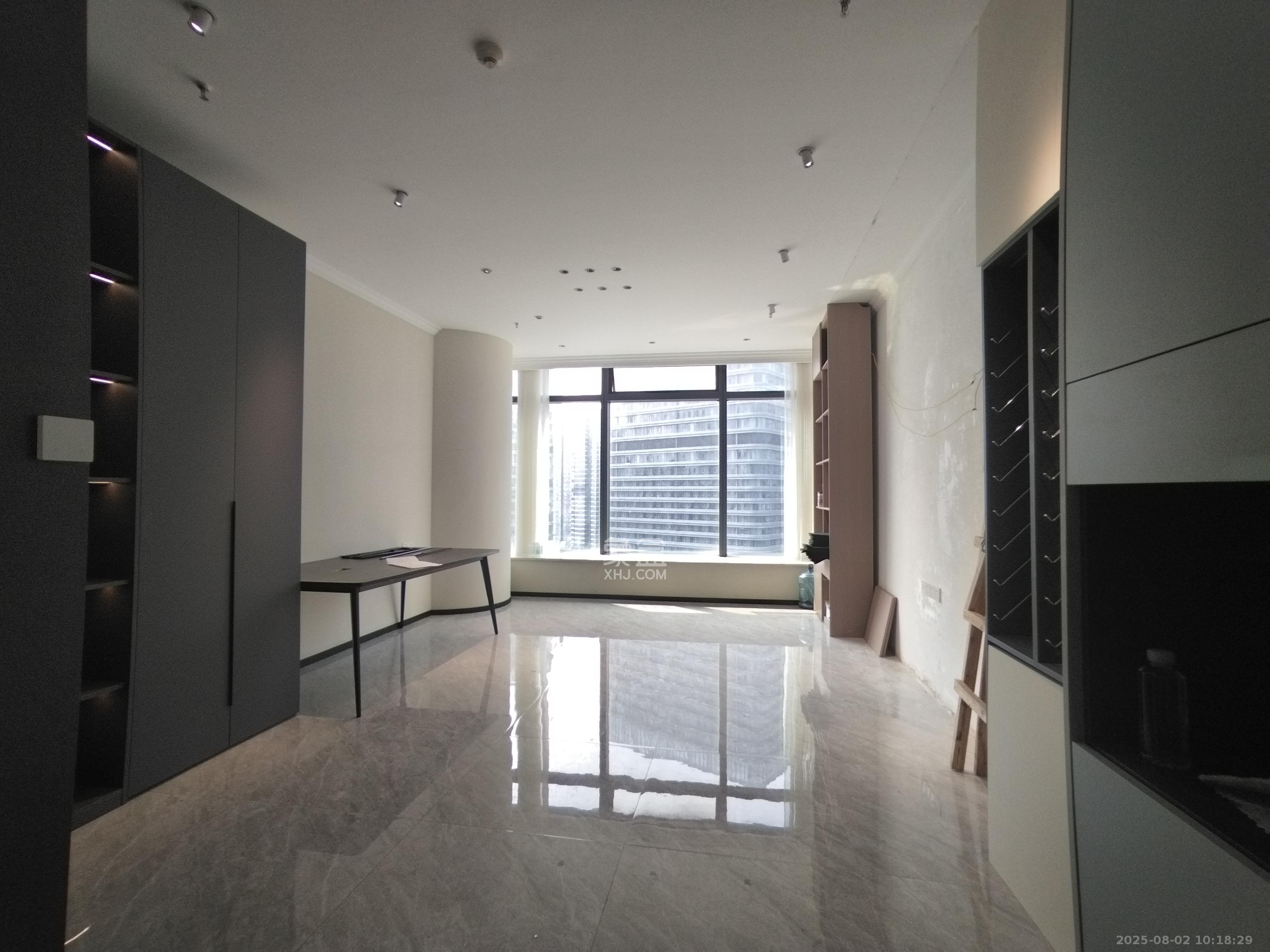 世茂铂曼   68.0㎡      2600.0元/月