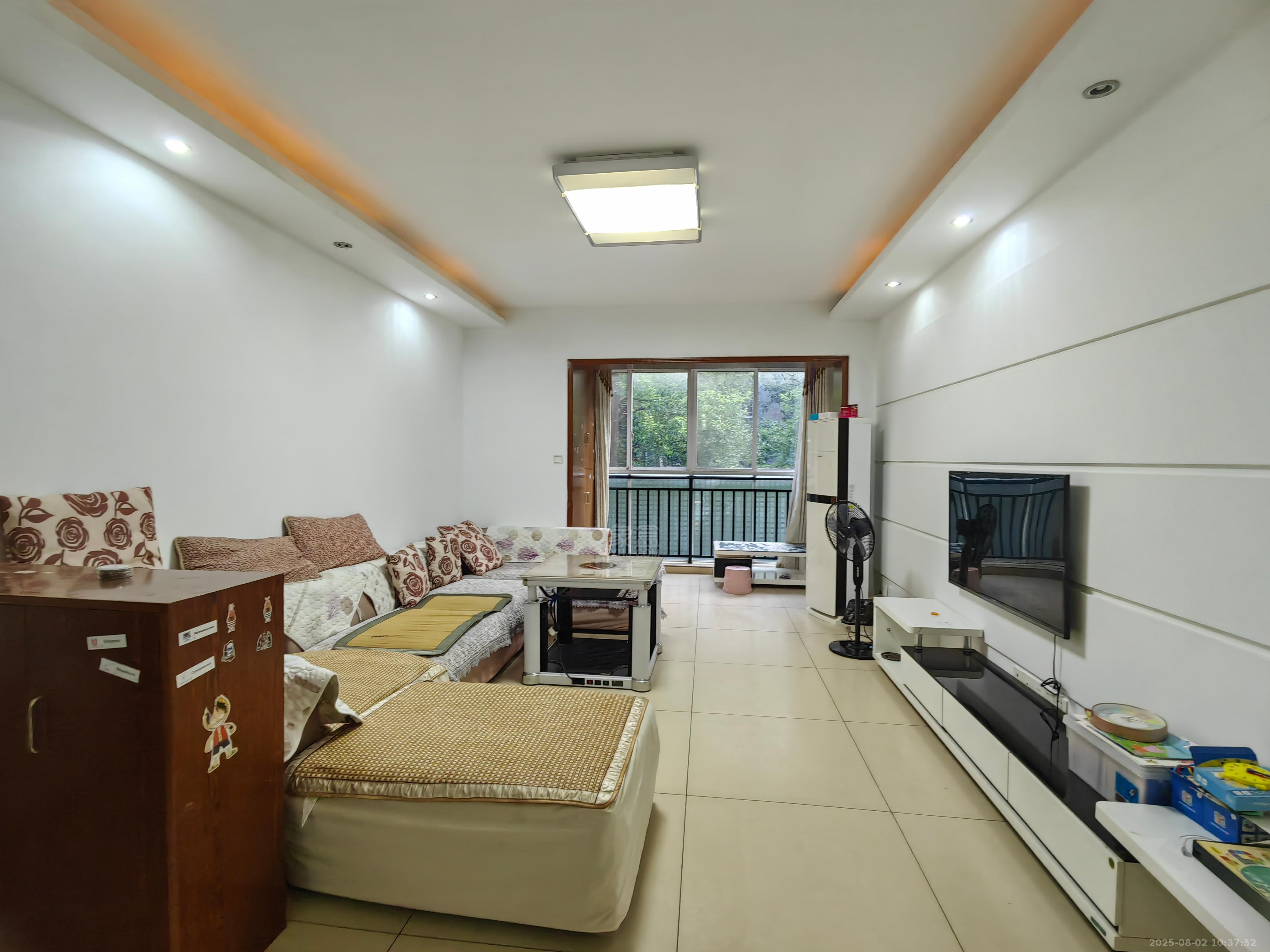 新城壹号 3室2厅2卫 1300.0元/月 新城壹号 3室2厅2卫 1300.0元/月室内图