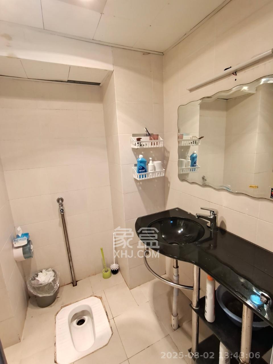 伍家岭生活广场 1室1厅1卫 1300.0元/月 伍家岭生活广场 1室1厅1卫 1300.0元/月室内图