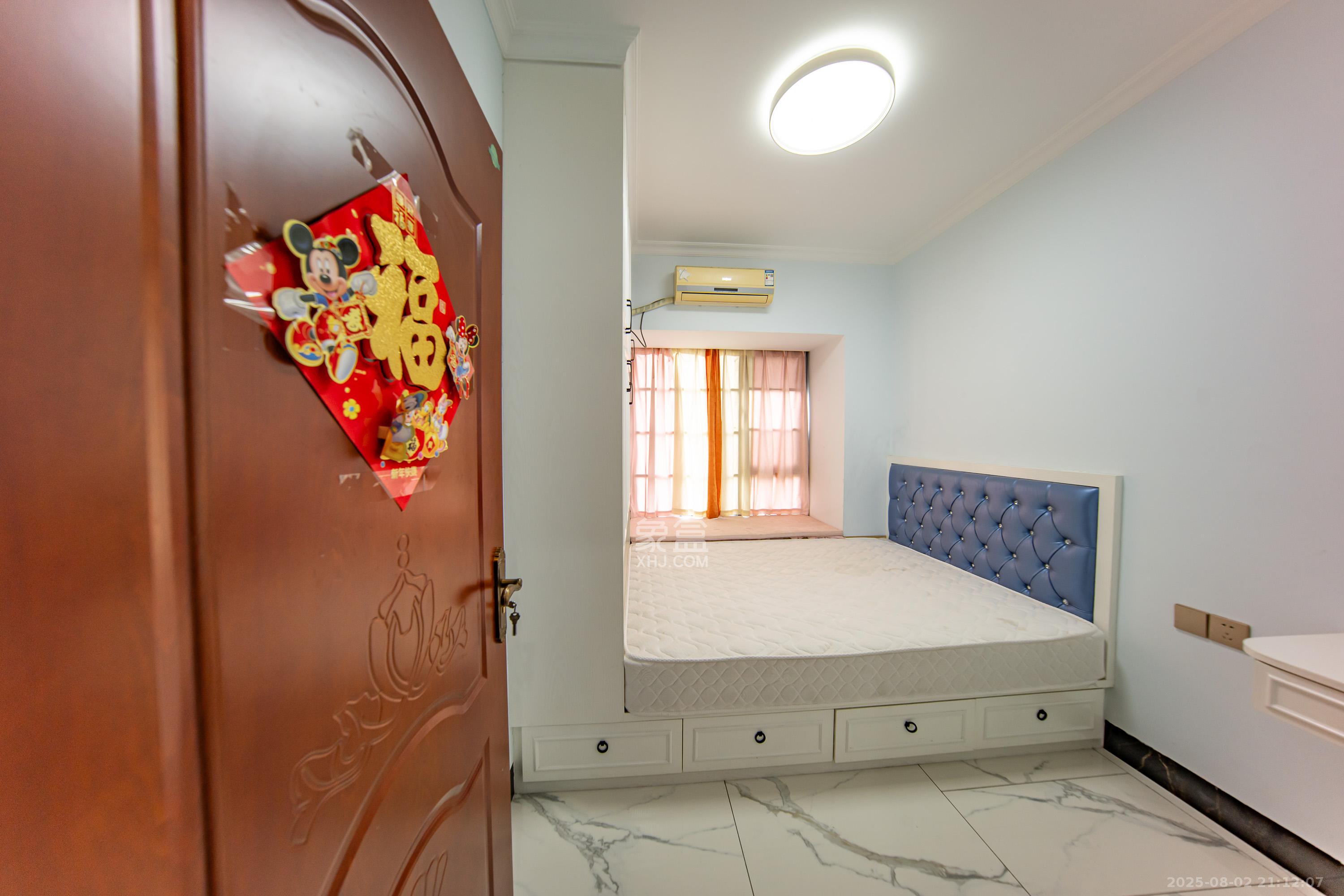 南山十里天池  3室2厅2卫    88.0万卧室