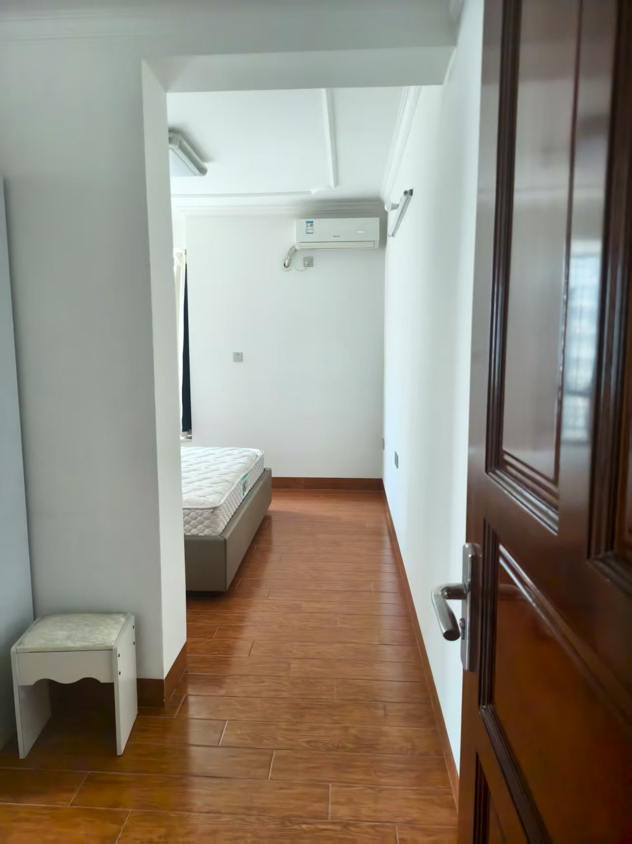 海阔天空-国瑞城二期(雅仕苑) 1室2厅1卫 4500.0元/月 海阔天空-国瑞城二期(雅仕苑) 1室2厅1卫 4500.0元/月室内图