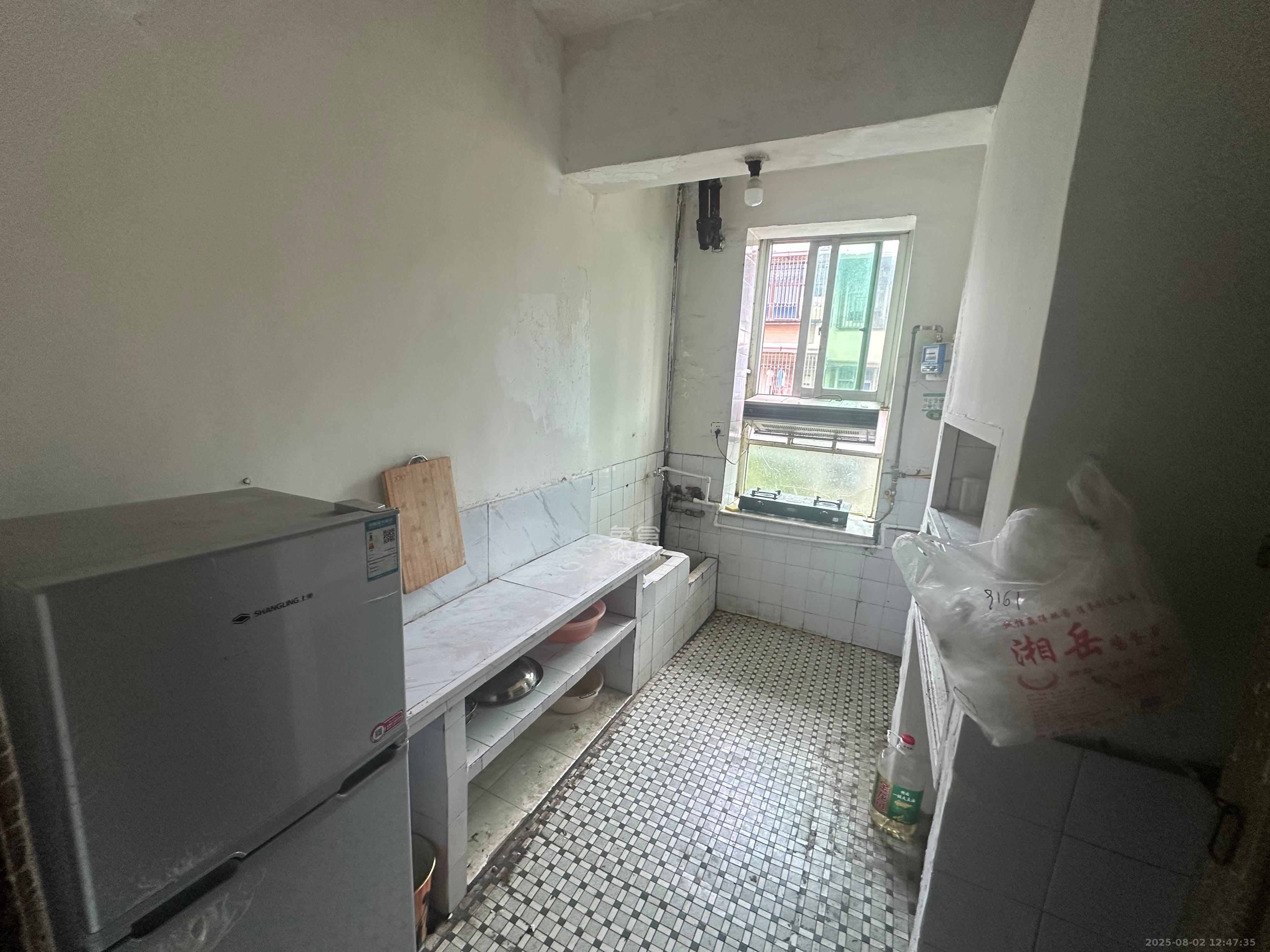 人民新村  3室1厅1卫    1800.0元/月室内图