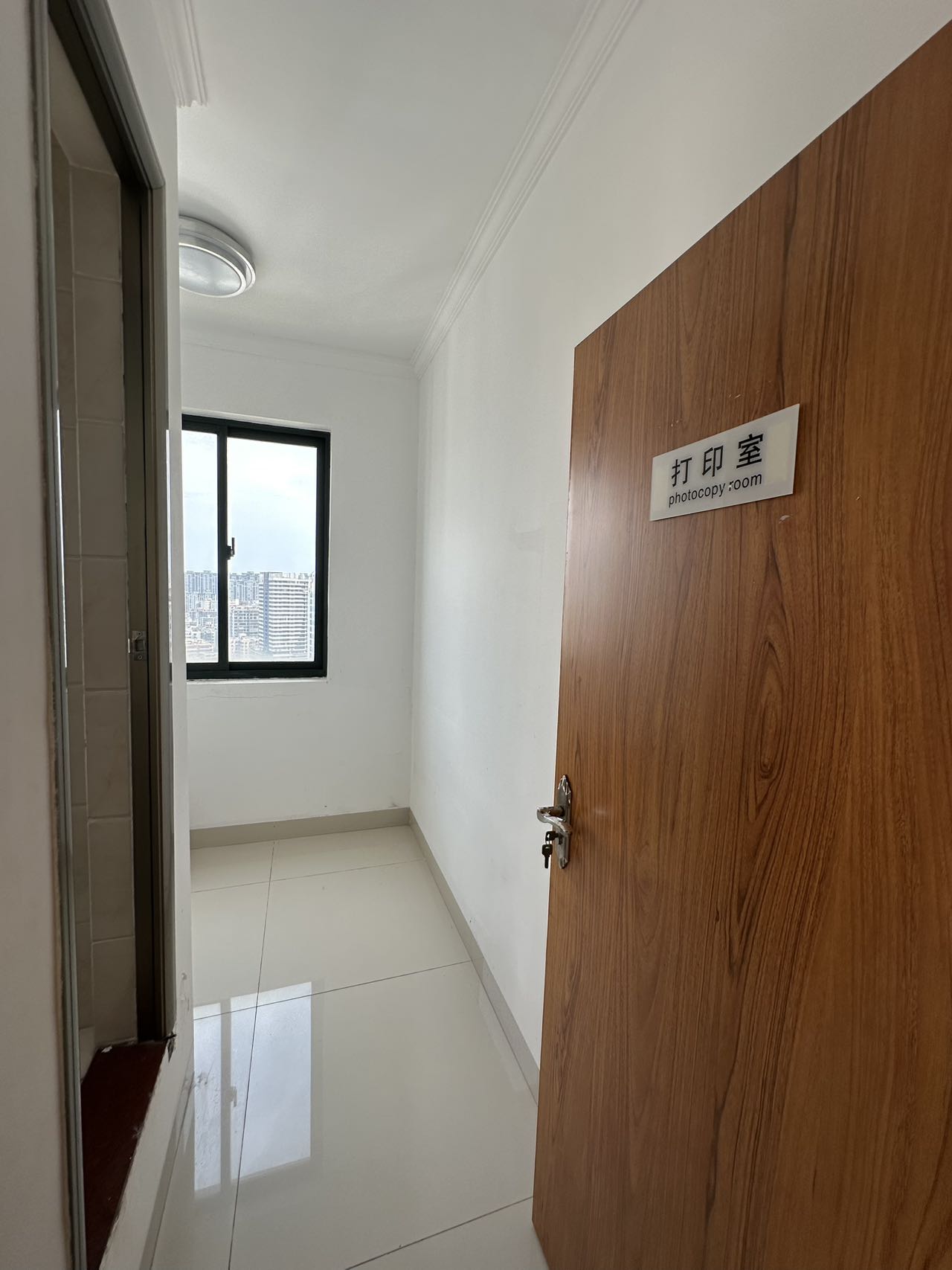 海阔天空-国瑞城二期(雅仕苑) 3室2厅2卫 4500.0元/月 海阔天空-国瑞城二期(雅仕苑) 3室2厅2卫 4500.0元/月室内图